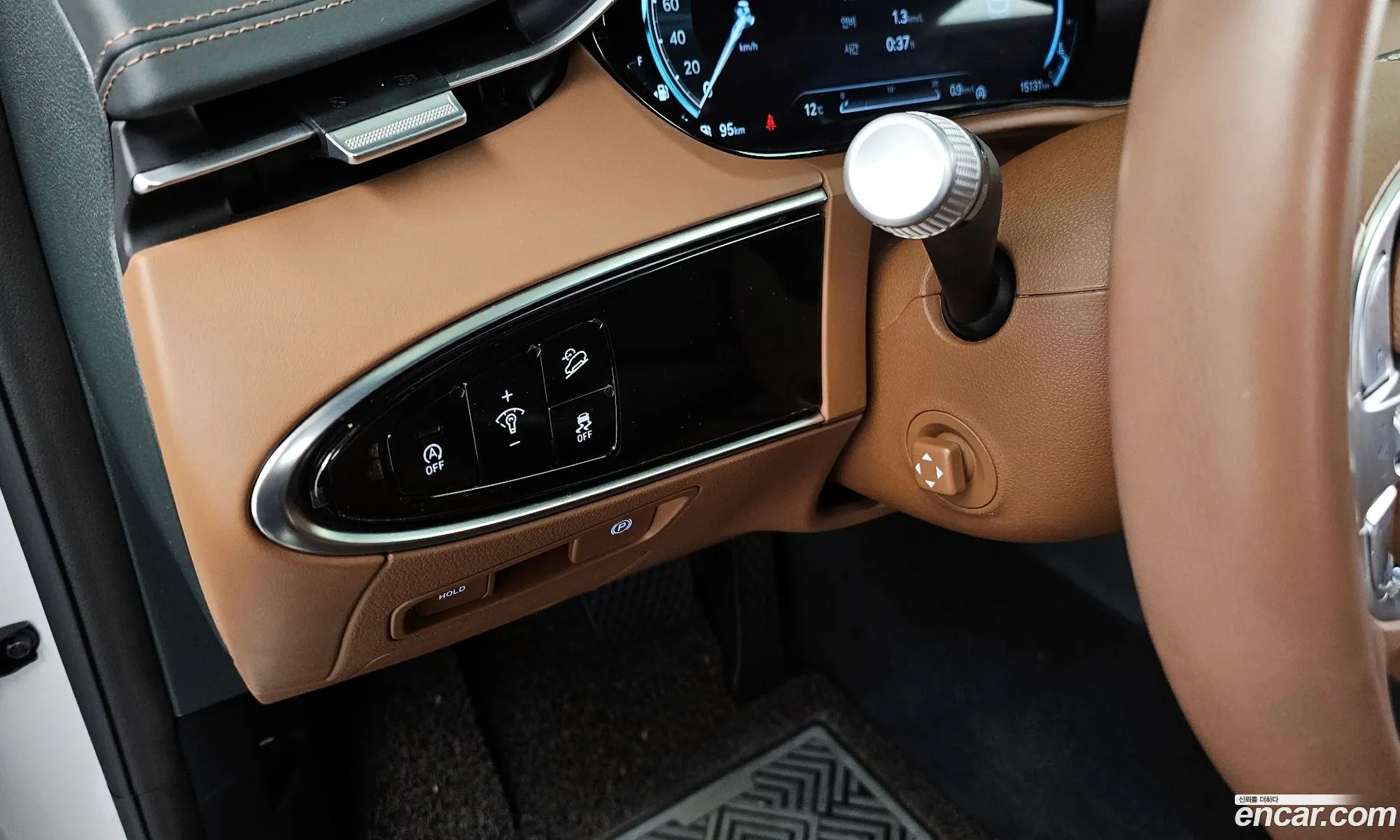 Genesis GV70 2022 — 13