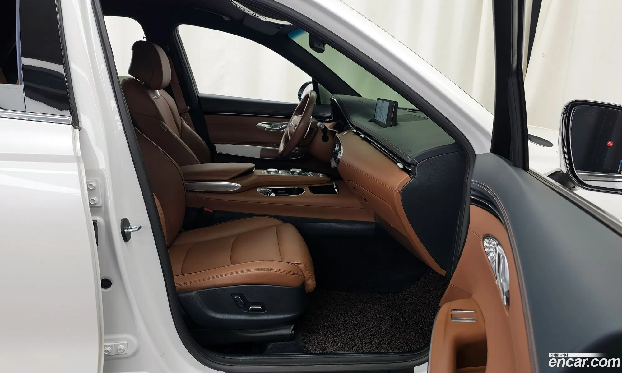 Genesis GV70 2022 — 16