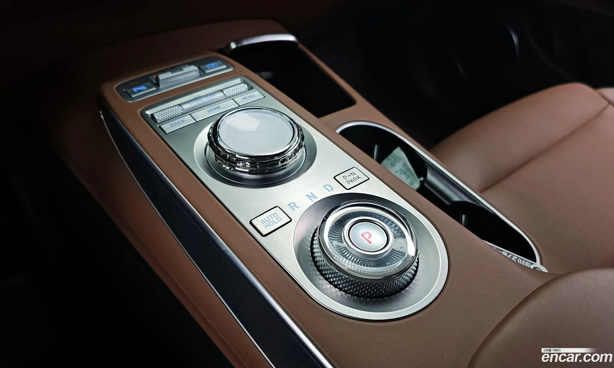 Genesis GV70 2022 — 12