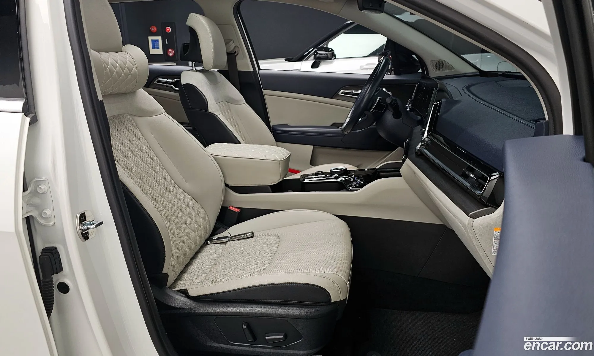 Kia Sportage Hybrid 2022 — 3