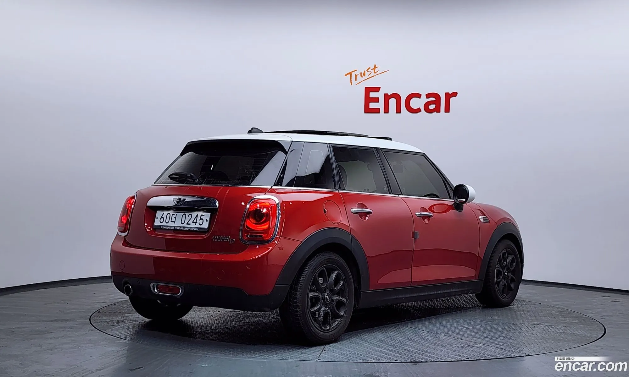 Mini Cooper D 2015 WMWXT3100G2C94813 — 10