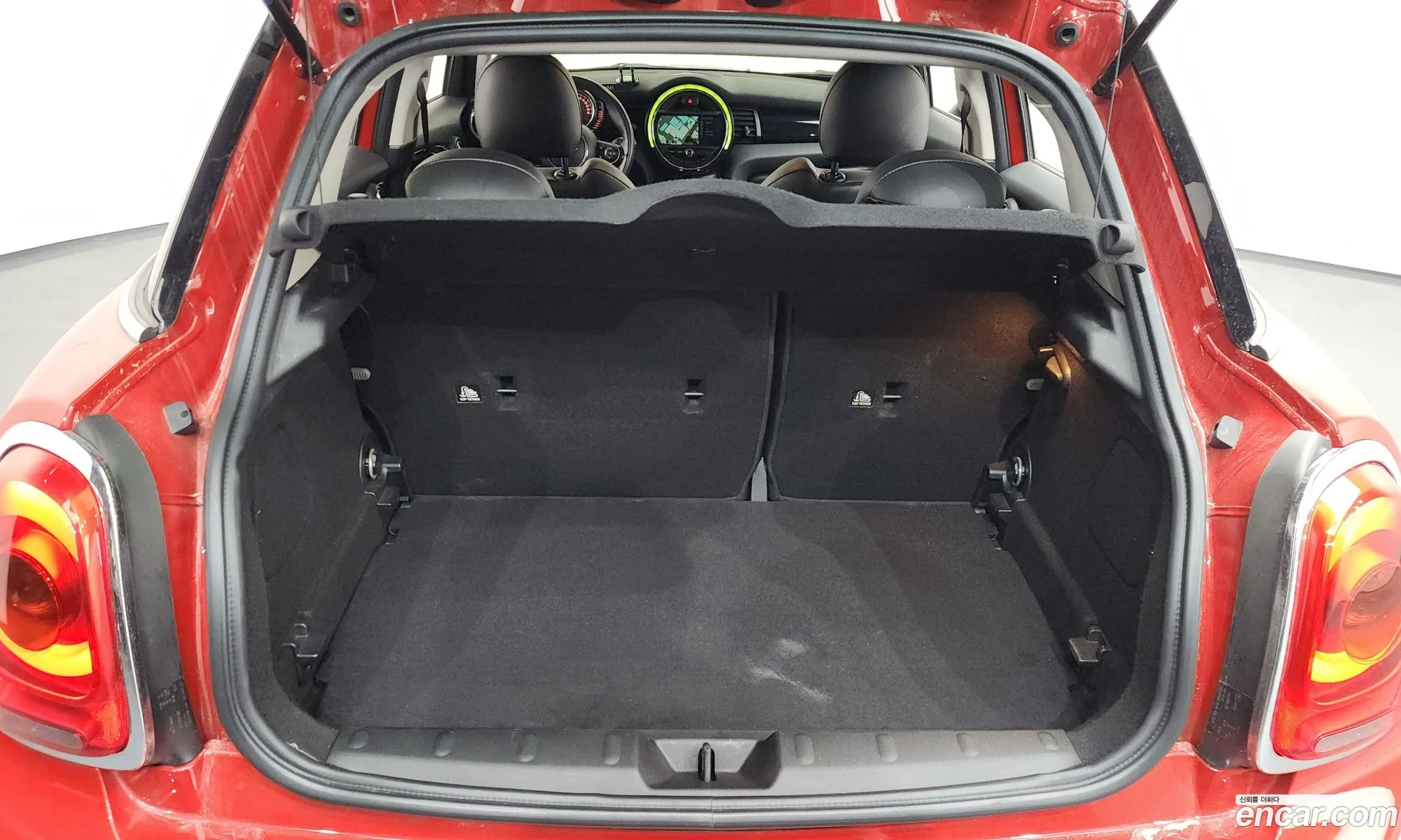 Mini Cooper D 2015 WMWXT3100G2C94813 — 9