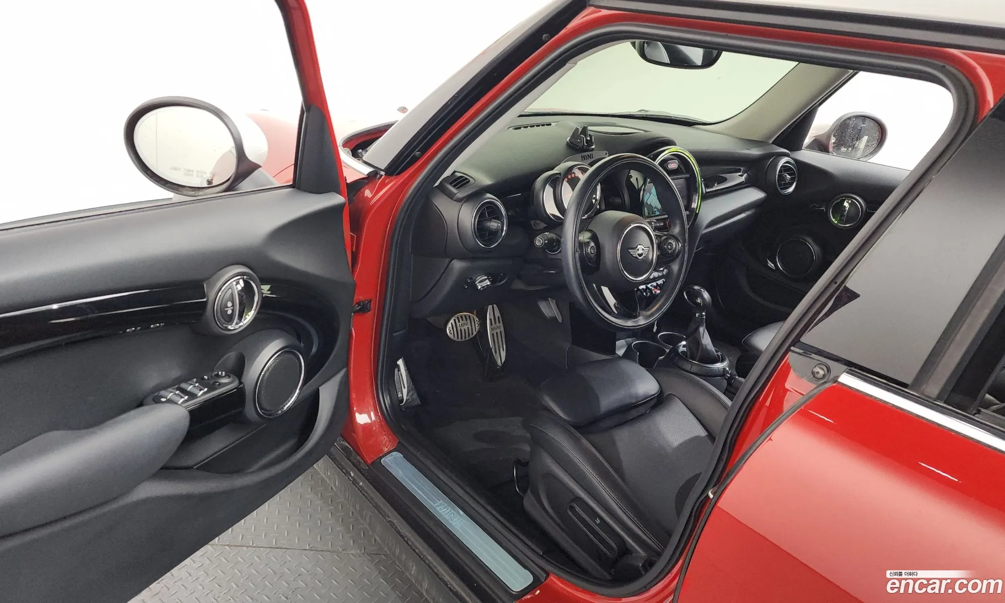 Mini Cooper D 2015 WMWXT3100G2C94813 — 17