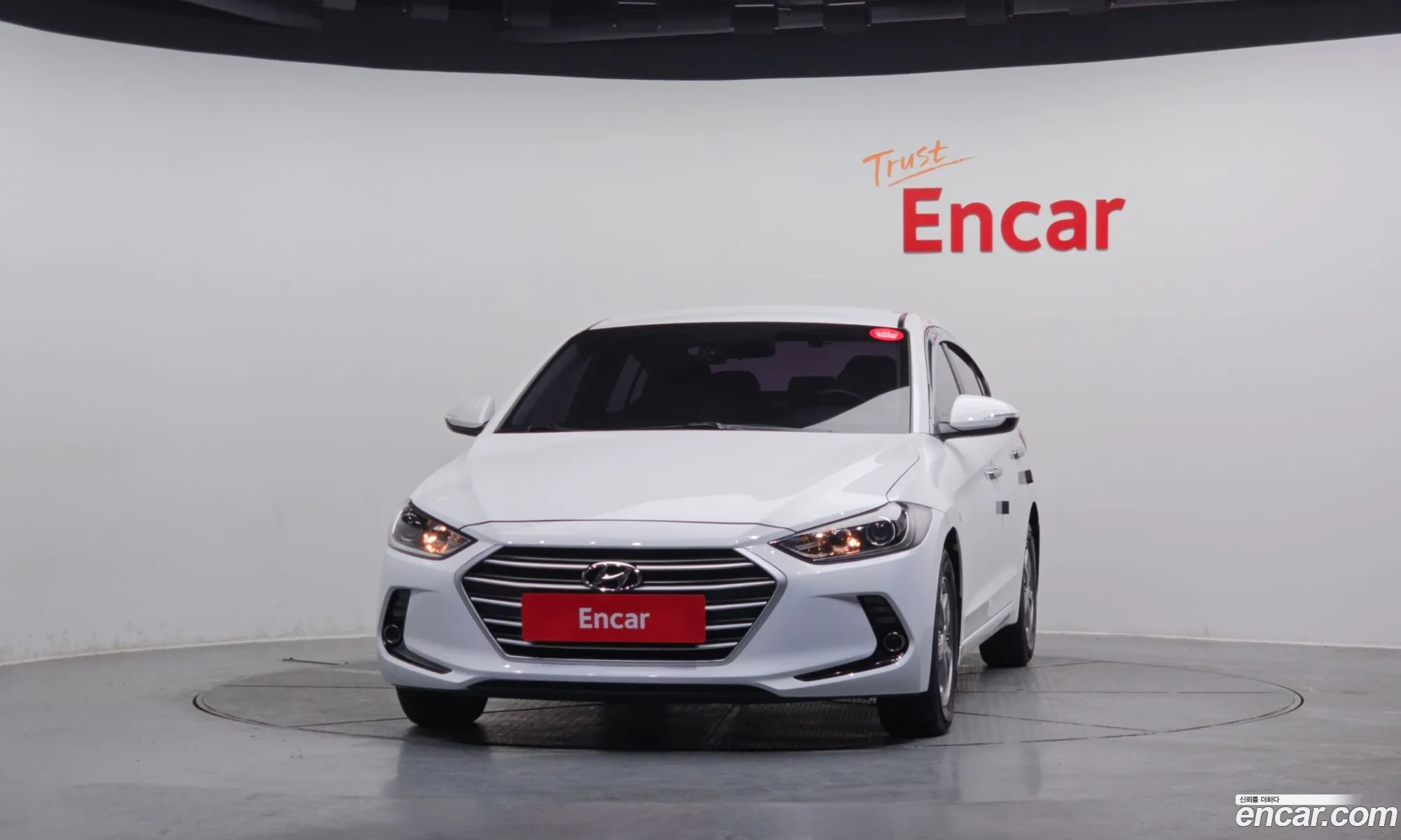 Hyundai Elantra AD 2016 — 9