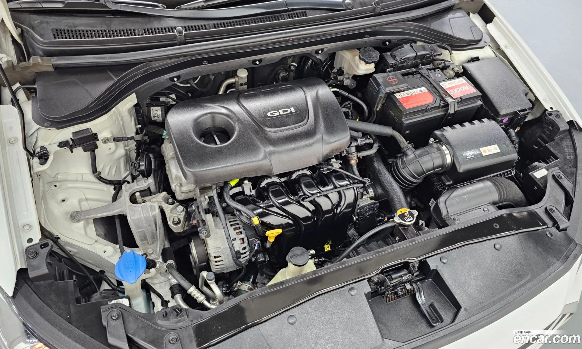 Hyundai Elantra AD 2016 — 12