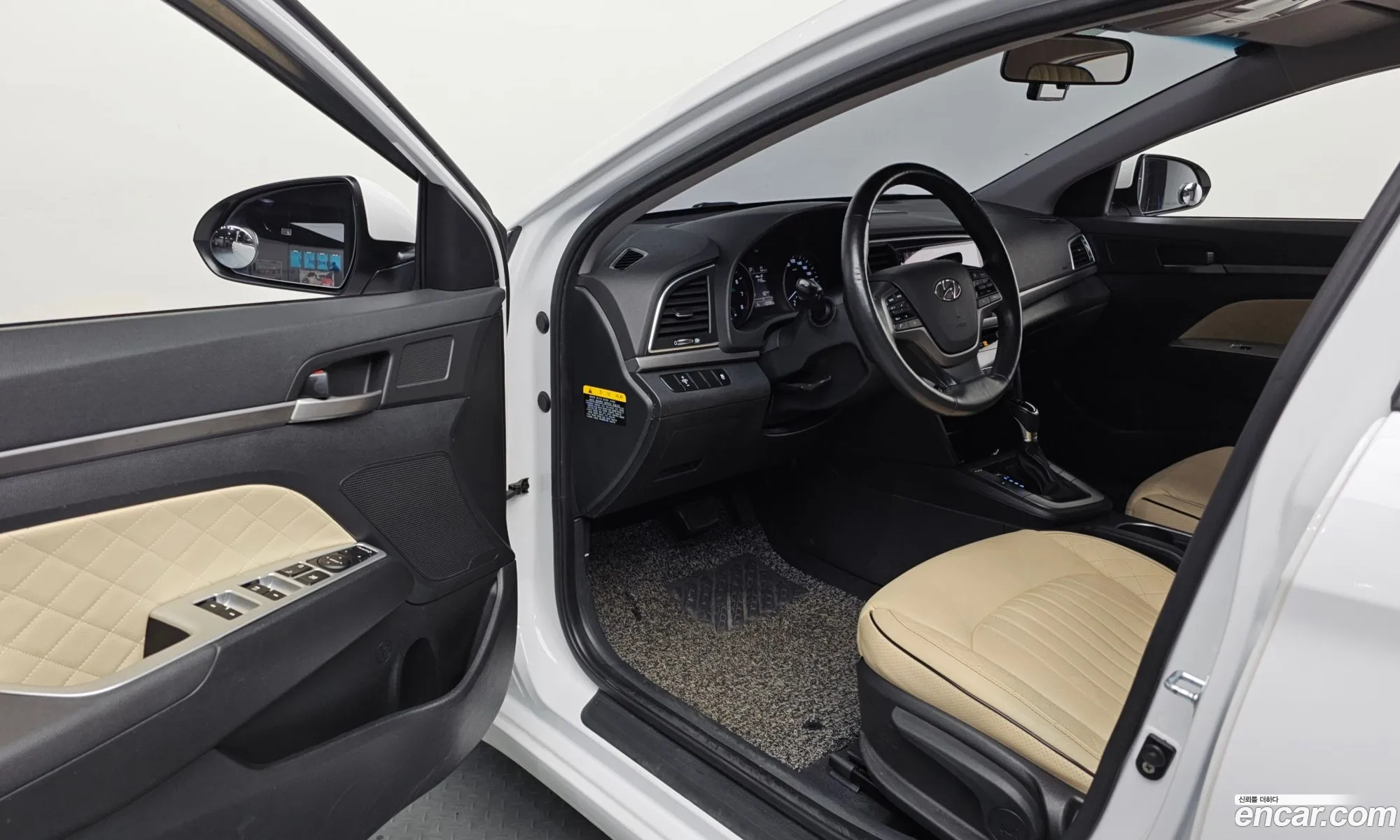 Hyundai Elantra AD 2016 — 3