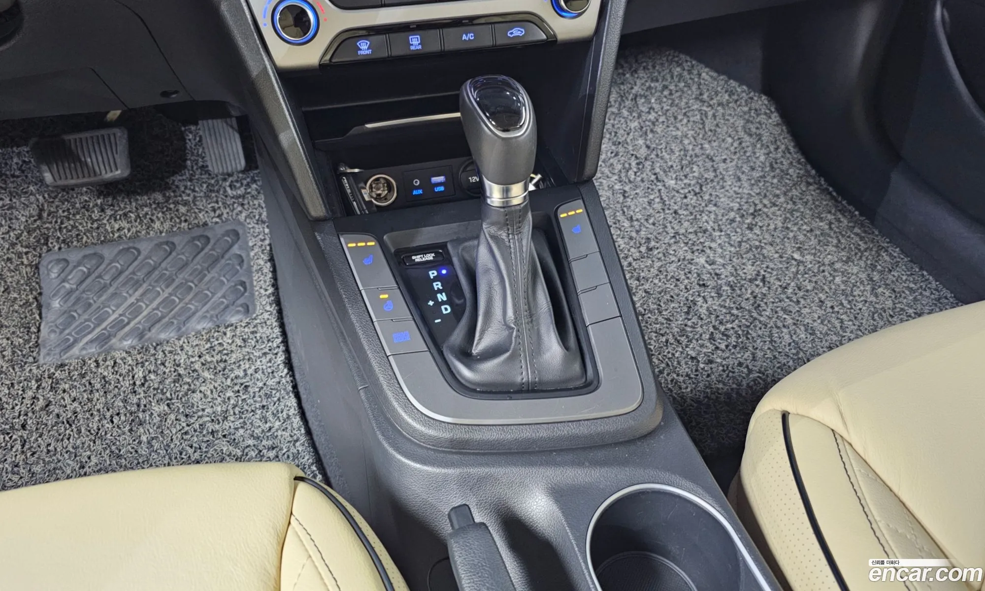 Hyundai Elantra AD 2016 — 2