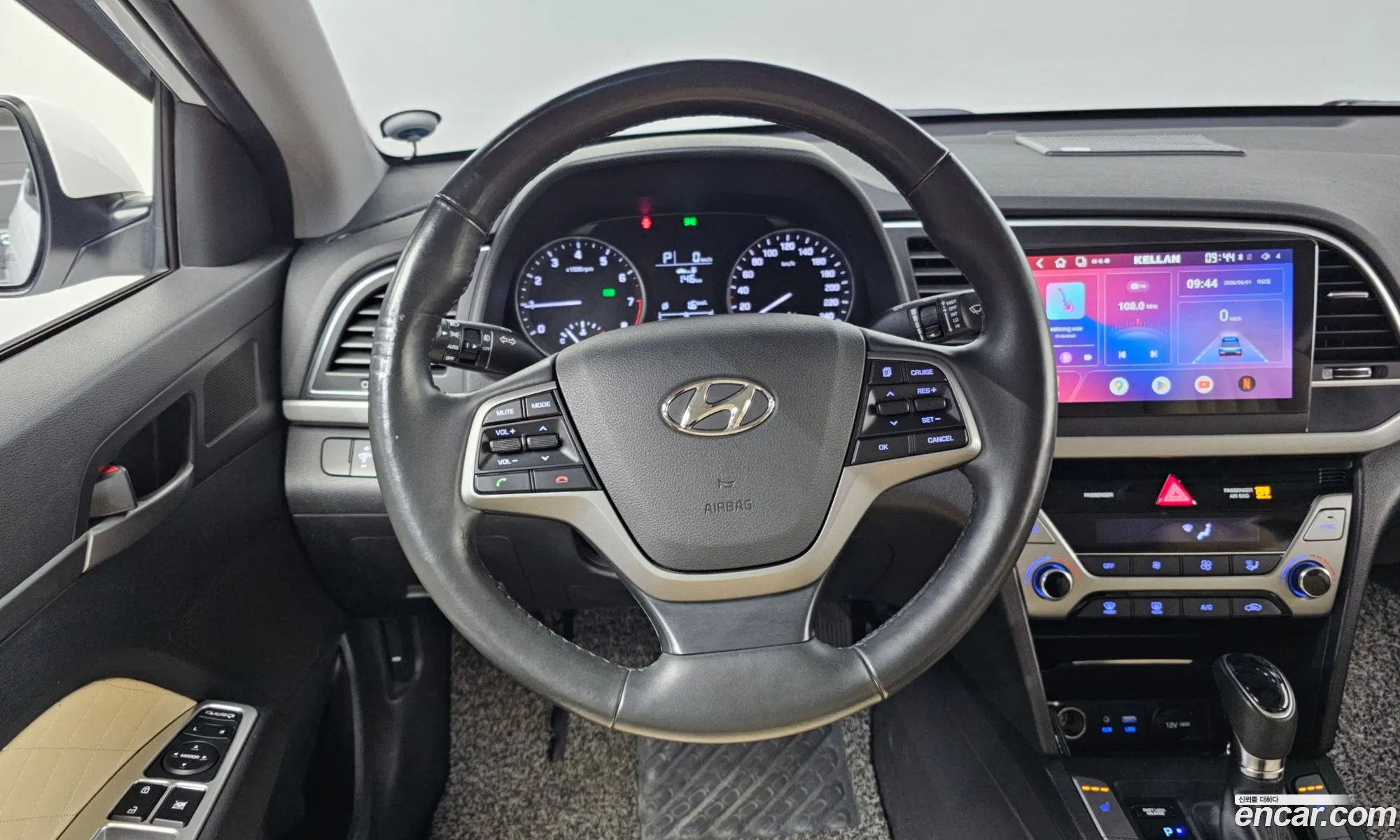 Hyundai Elantra AD 2016 — 5
