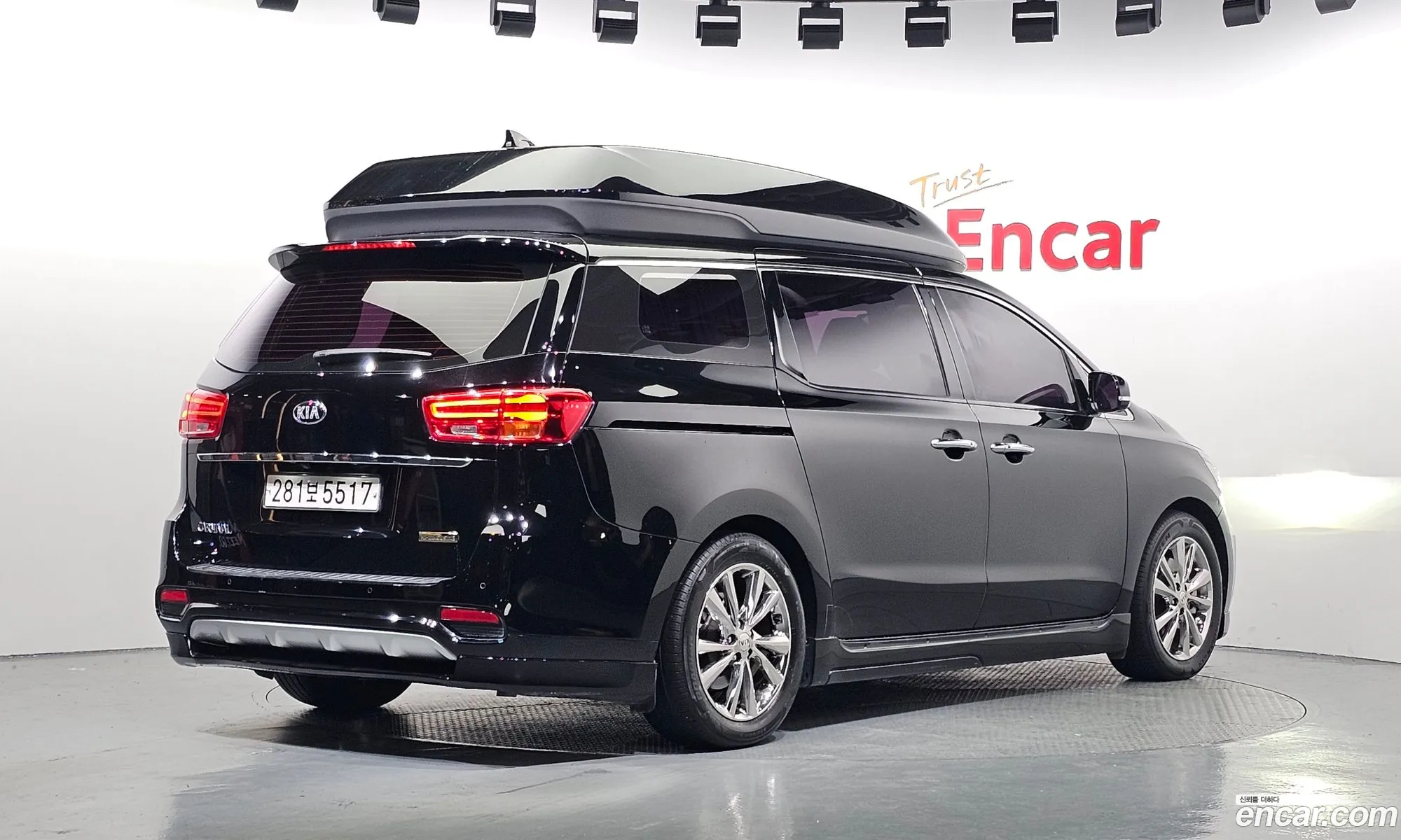Kia Carnival 2019 KNAME81ABKS576711 — 18
