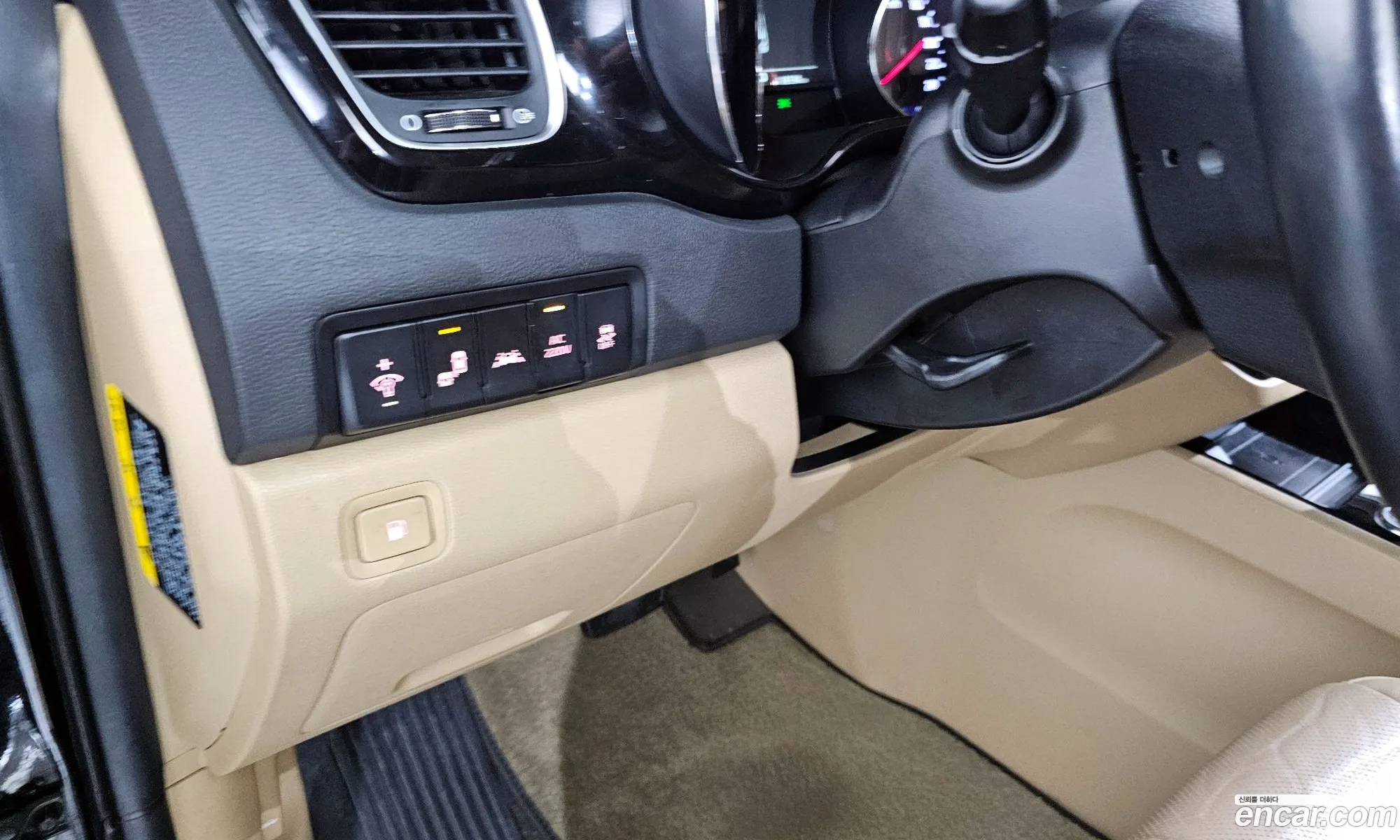 Kia Carnival 2019 KNAME81ABKS576711 — 6