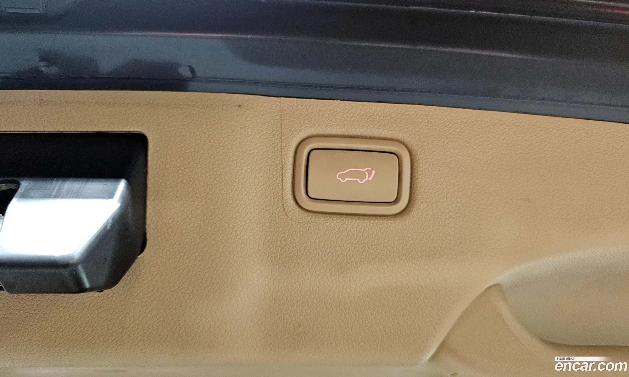 Kia Carnival 2019 KNAME81ABKS576711 — 10