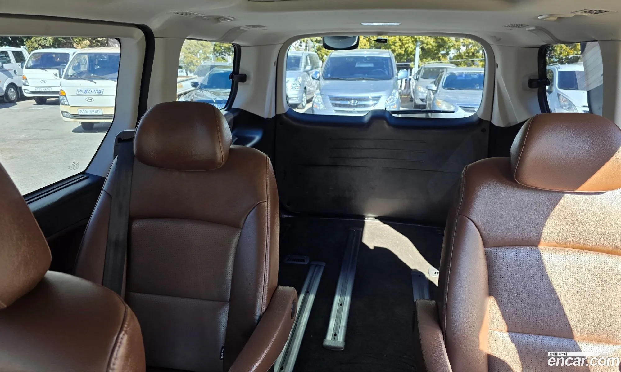 Hyundai Grand Starex 2018 — 11