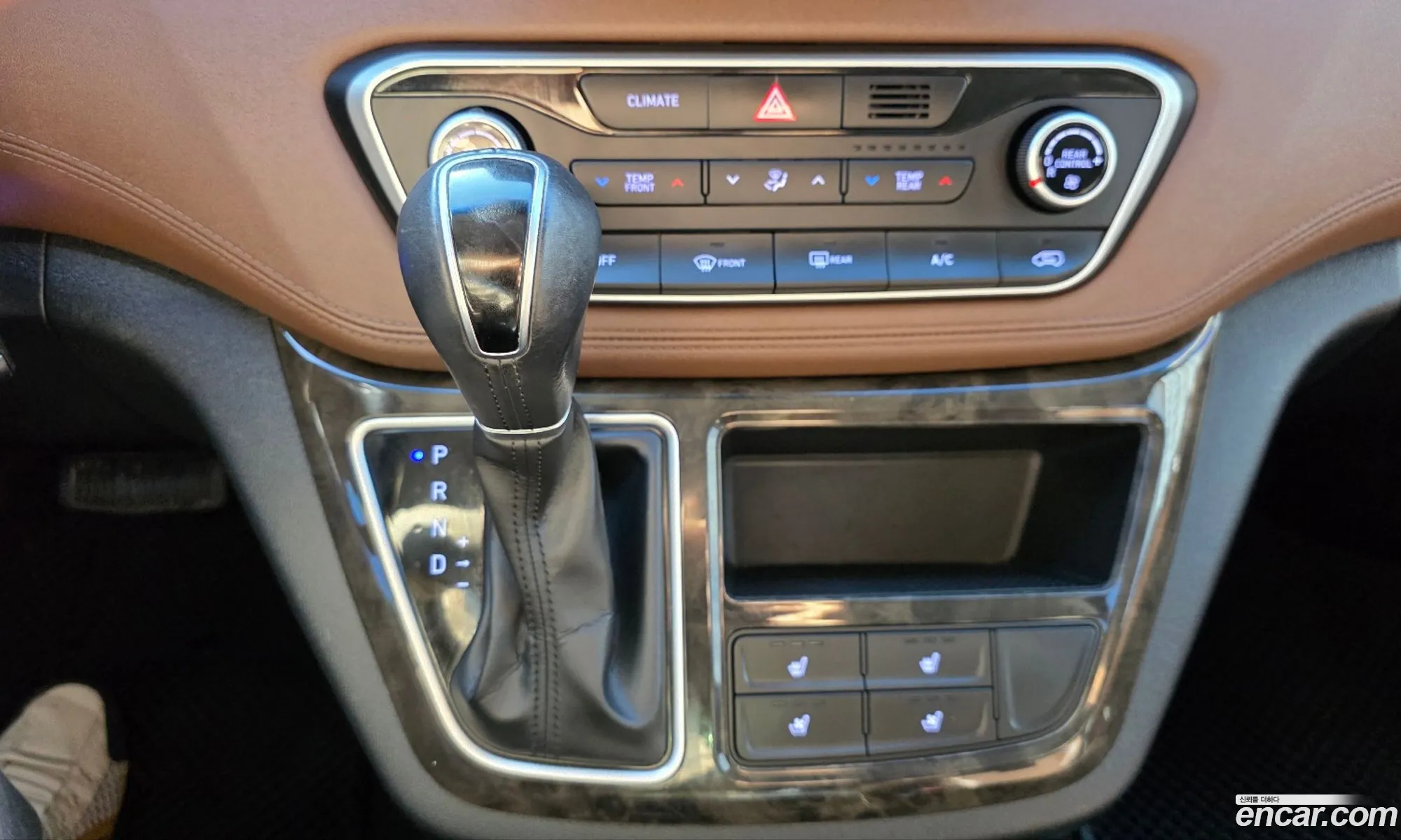 Hyundai Grand Starex 2018 — 9