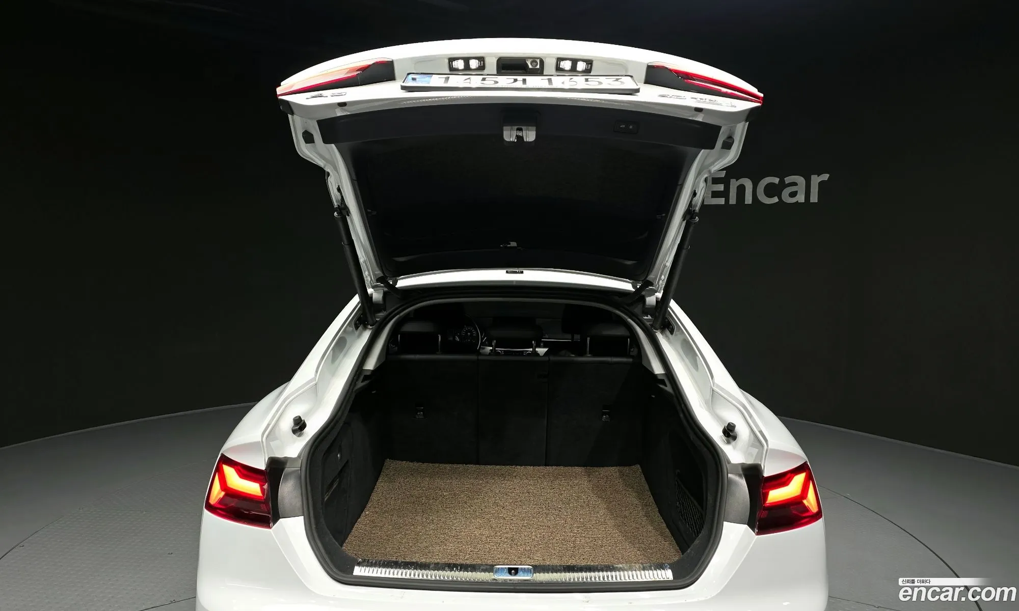Audi A5 2021 WAUZZZF58MA030574 — 3