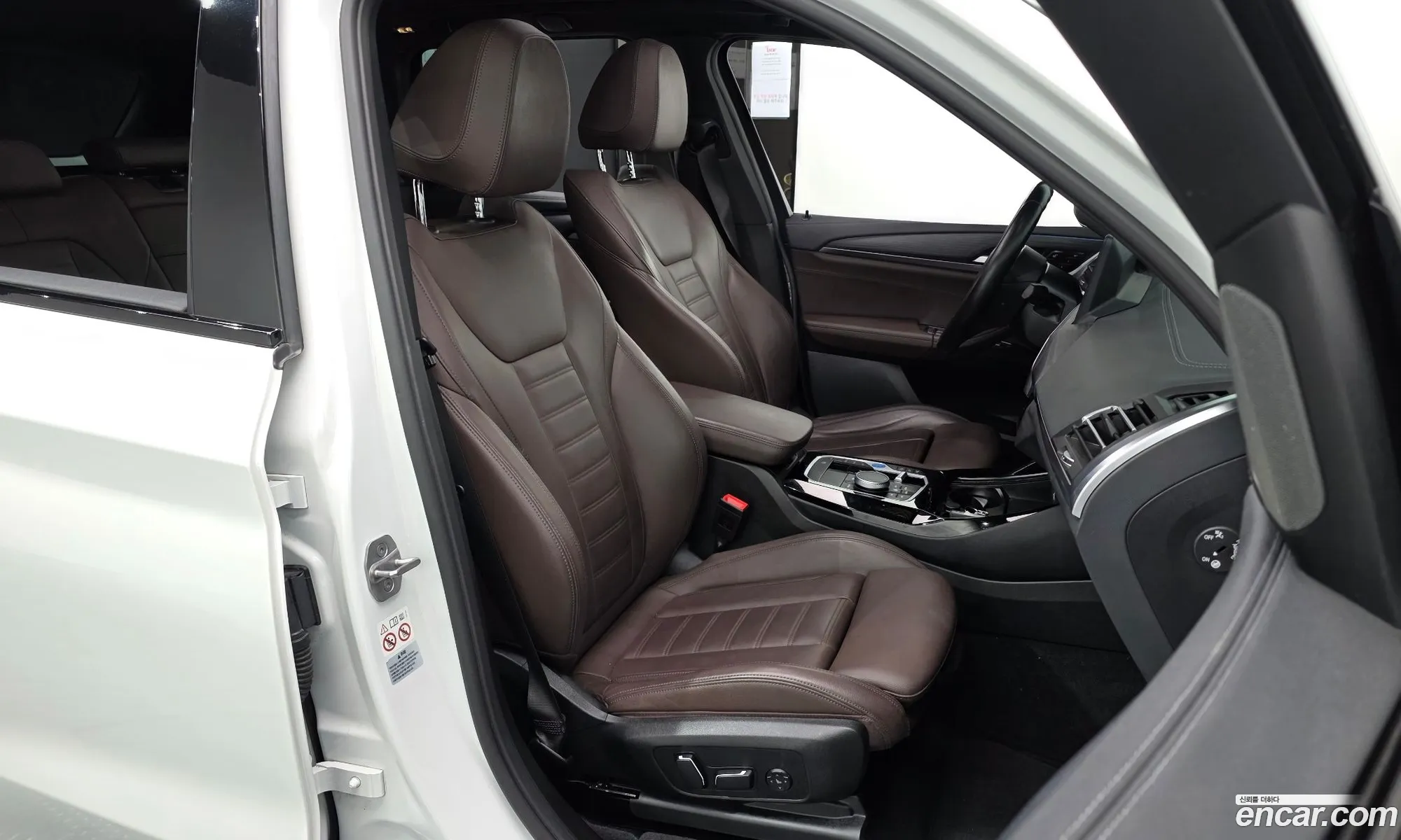 BMW iX3 2024 WBY41DU04RSE63777 — 7