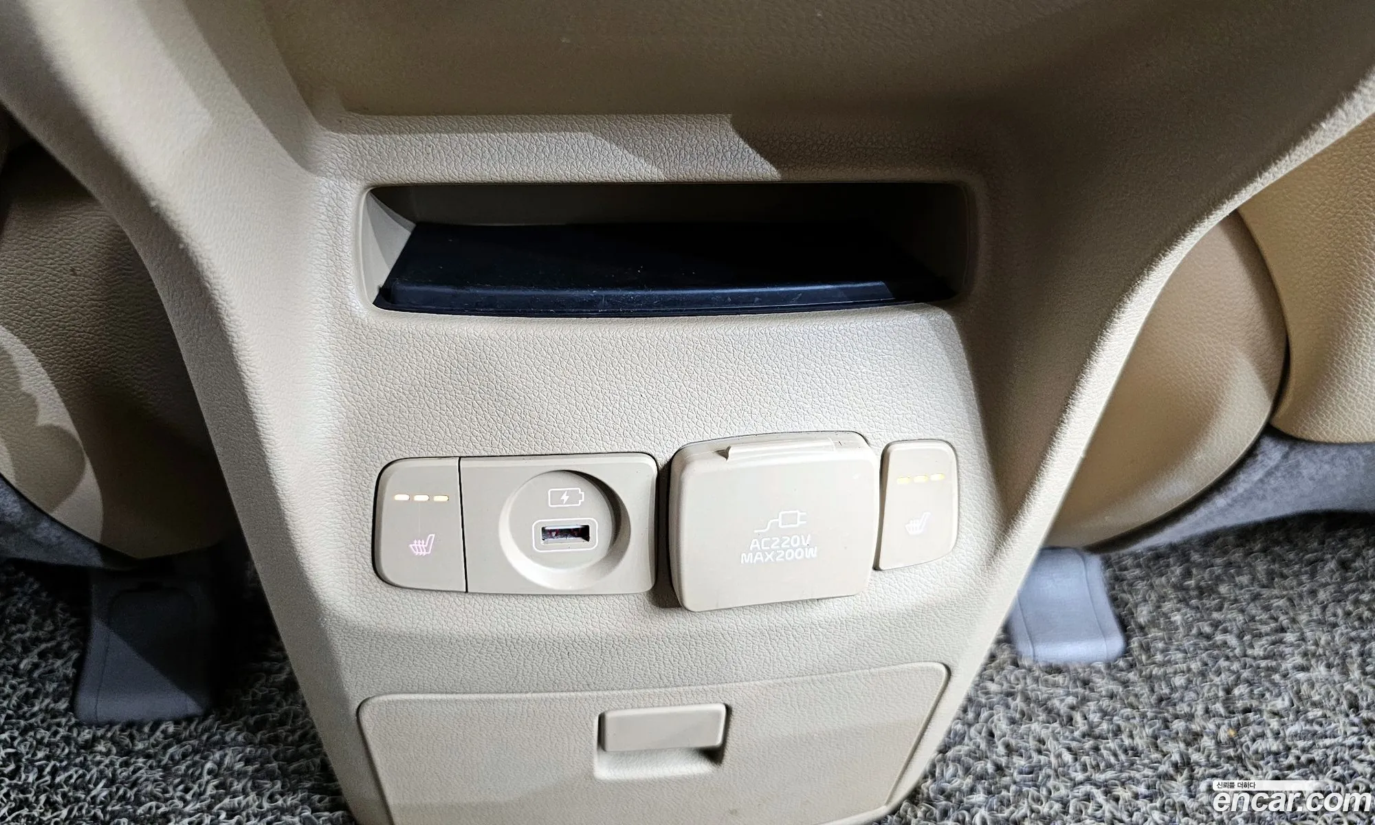 Kia Carnival 2016 — 10