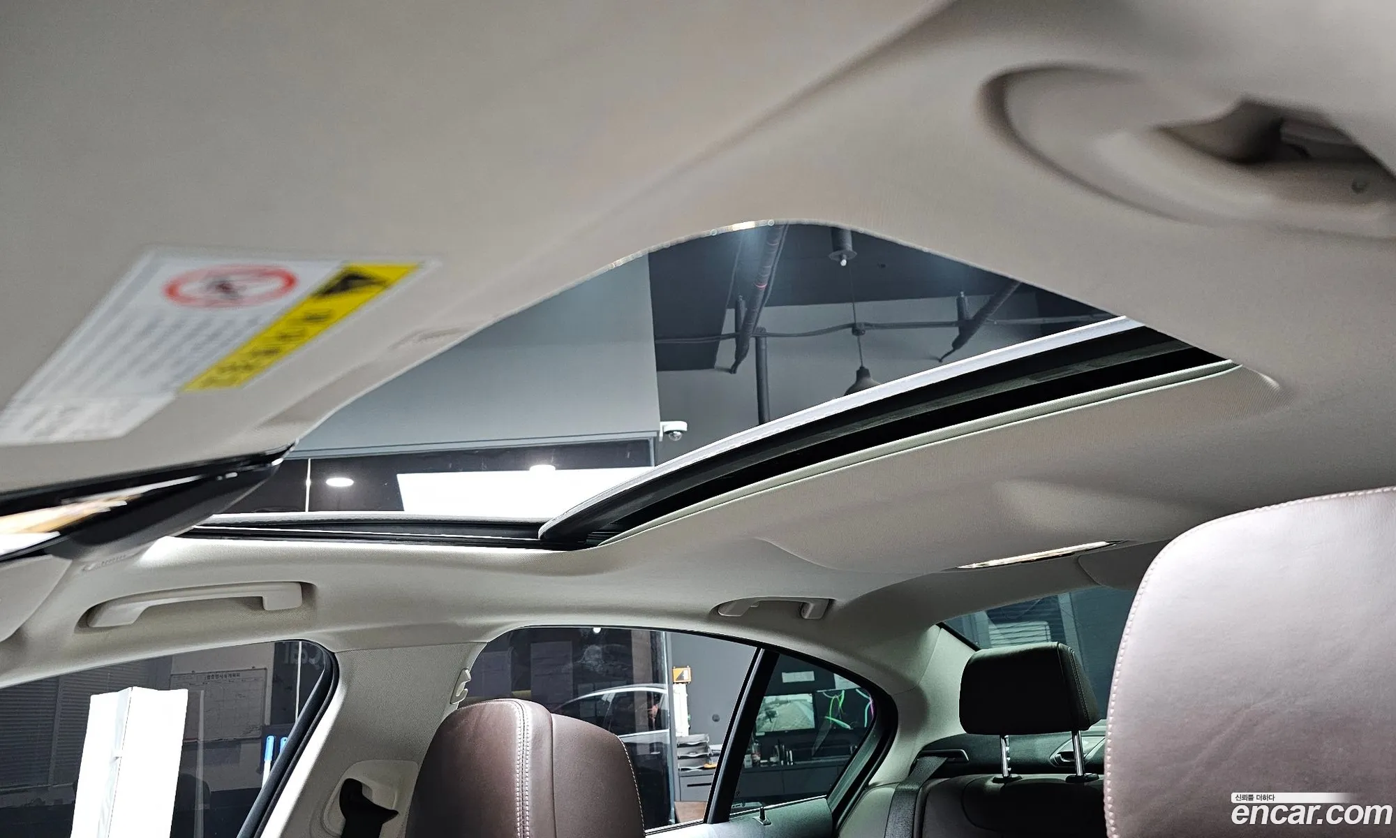 BMW 5 Series 2019 WBAJD3102KWW49837 — 17