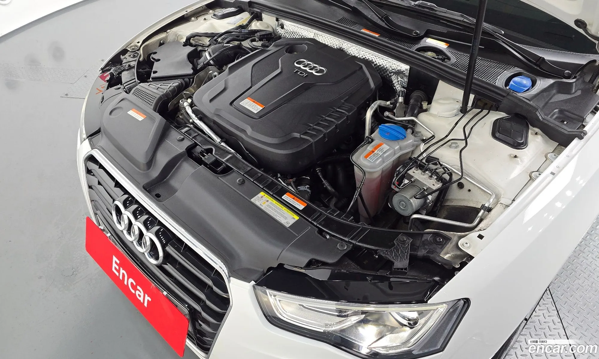 Audi A5 2014 WAUZZZ8T1FA013548 — 17