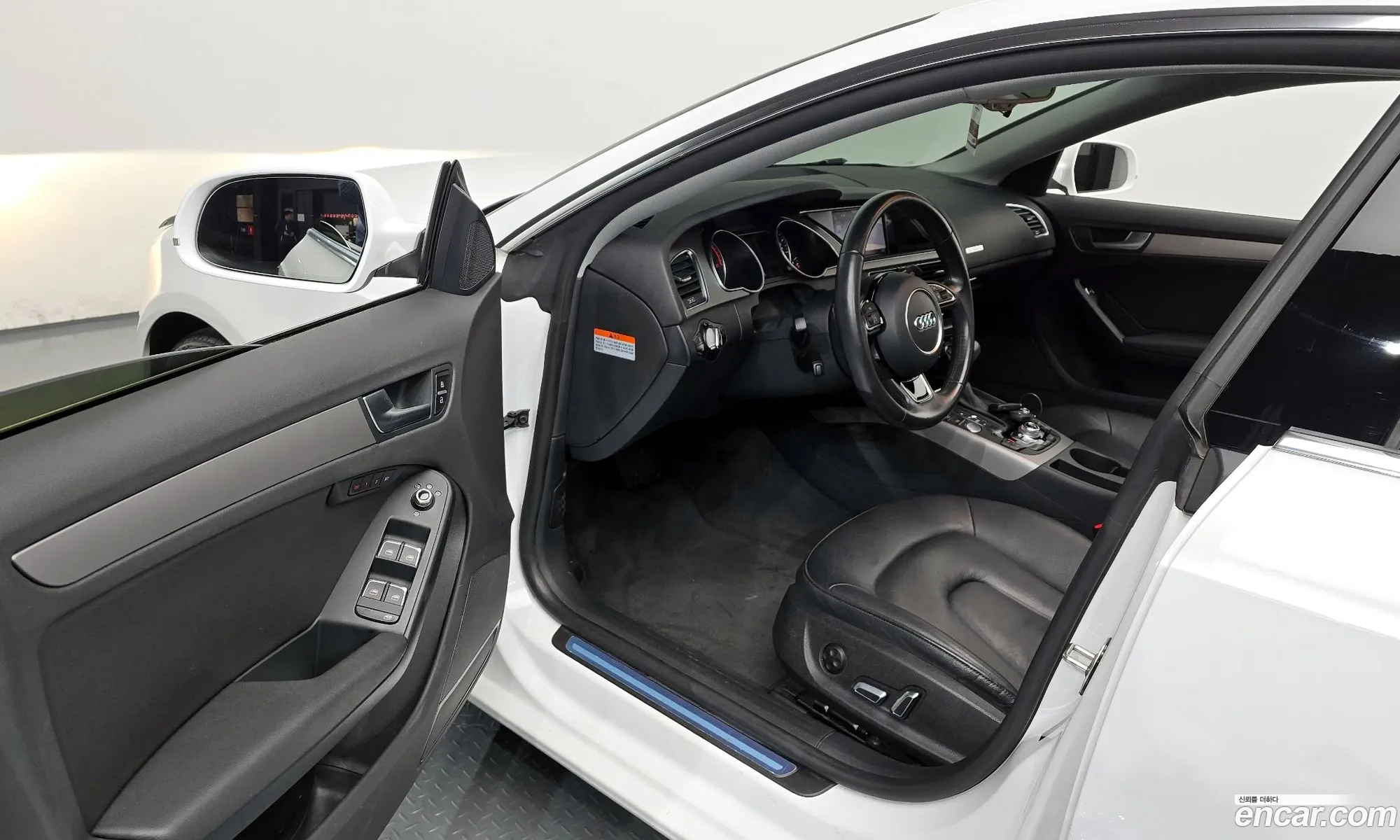Audi A5 2014 WAUZZZ8T1FA013548 — 3