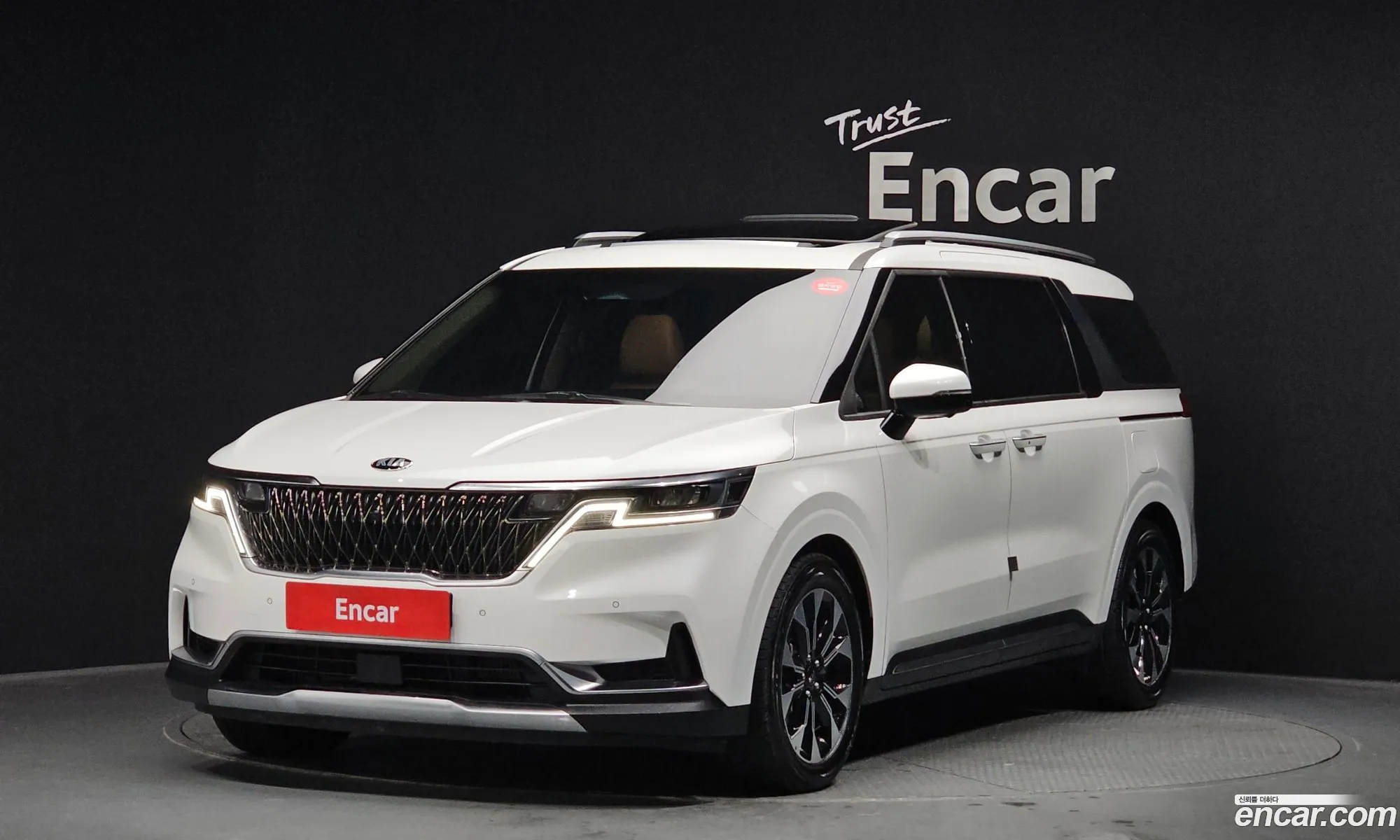 Kia Carnival 2021 — 12