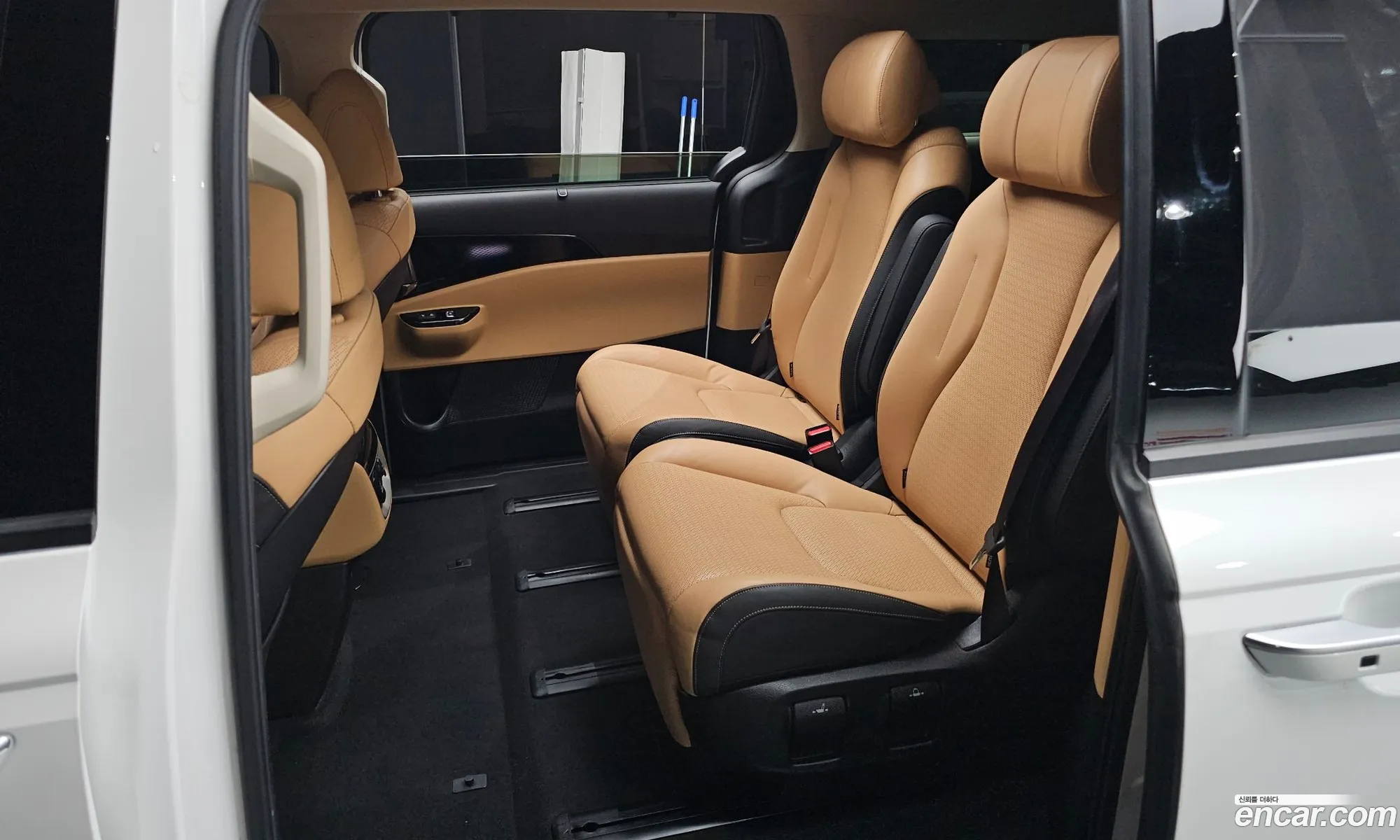 Kia Carnival 2021 — 3
