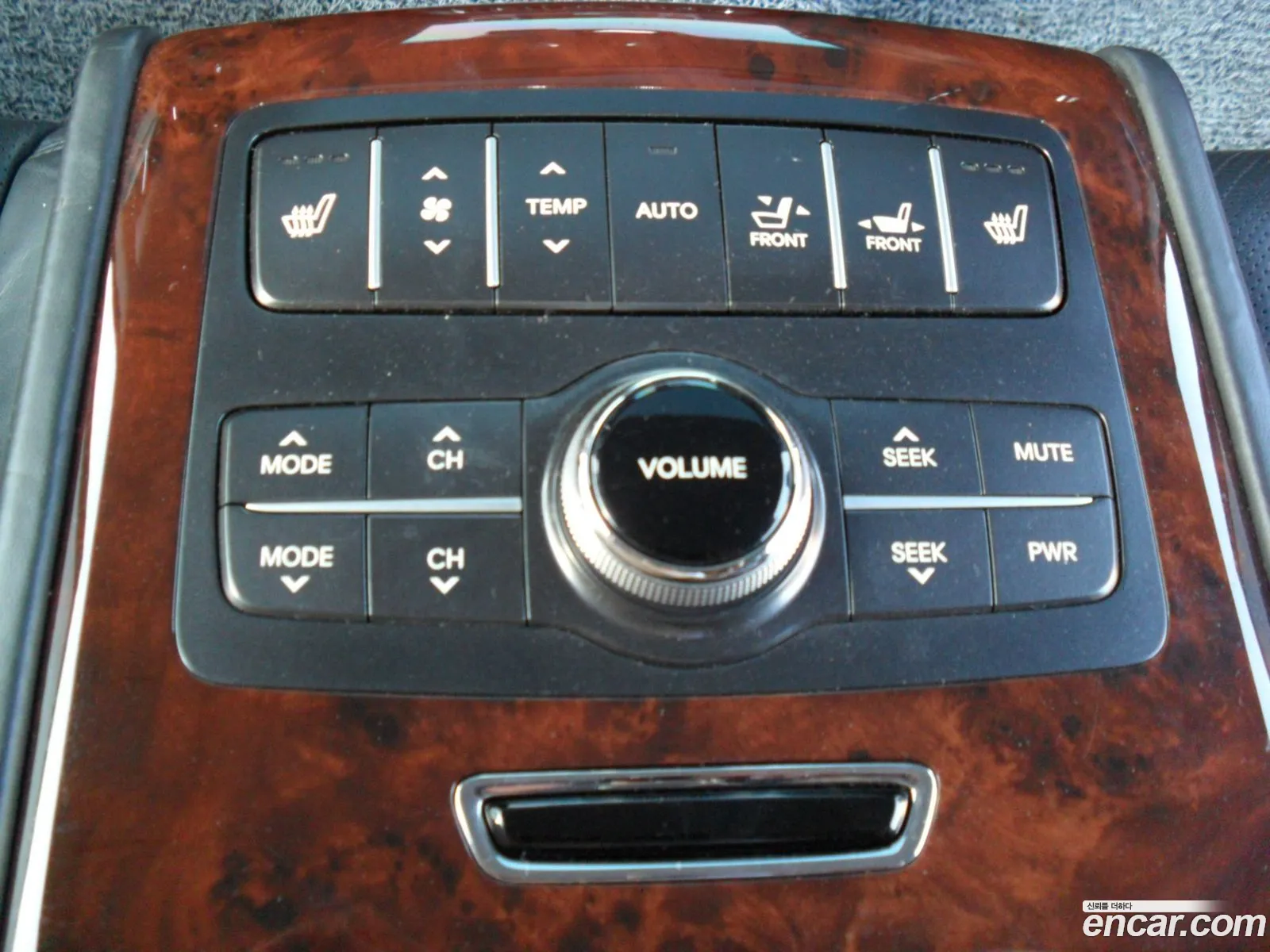Hyundai Equus 2010 — 8