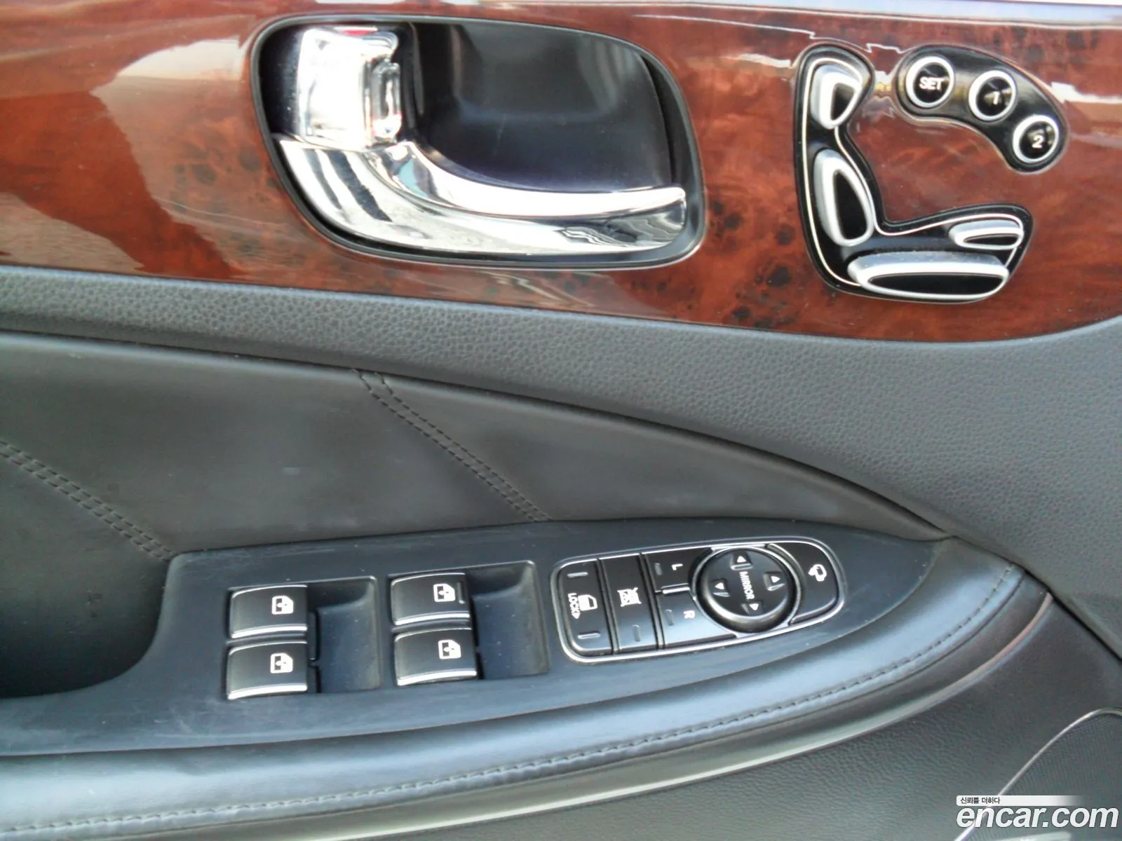Hyundai Equus 2010 — 9