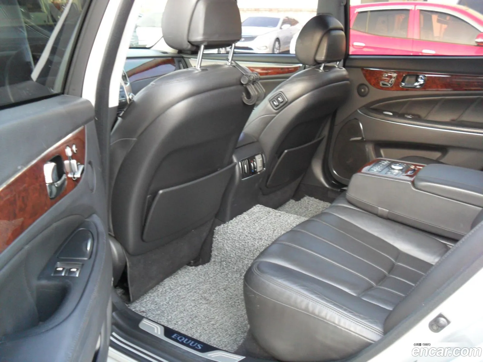 Hyundai Equus 2010 — 4