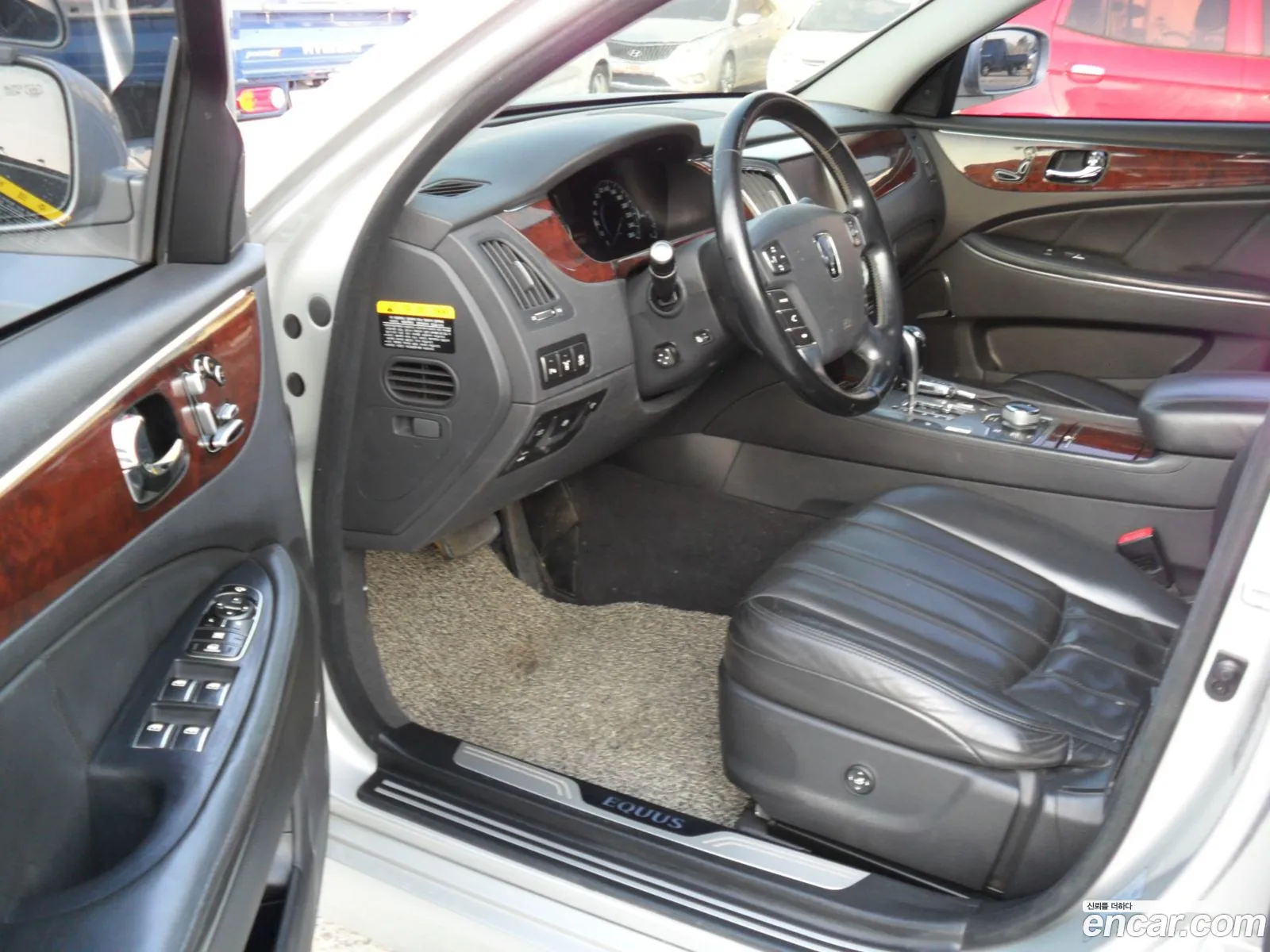 Hyundai Equus 2010 — 11