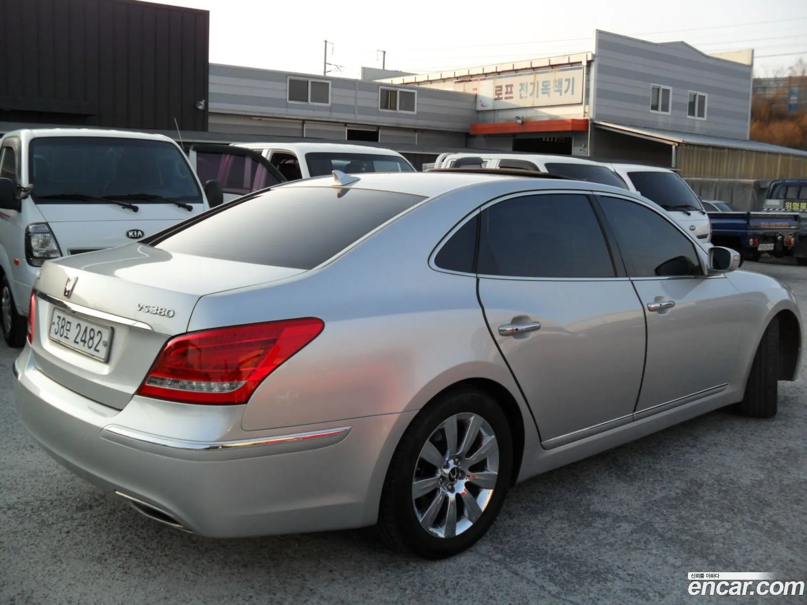 Hyundai Equus 2010 — 13
