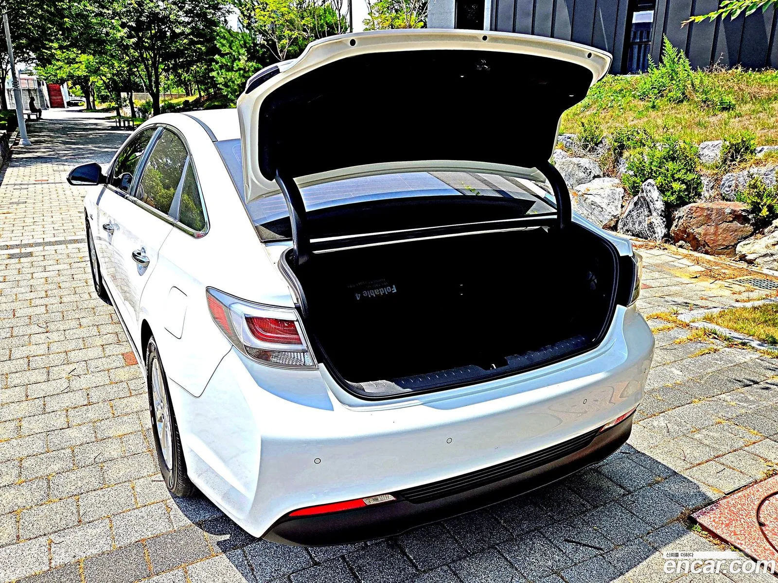 Hyundai LF Sonata Hybrid 2017 — 10