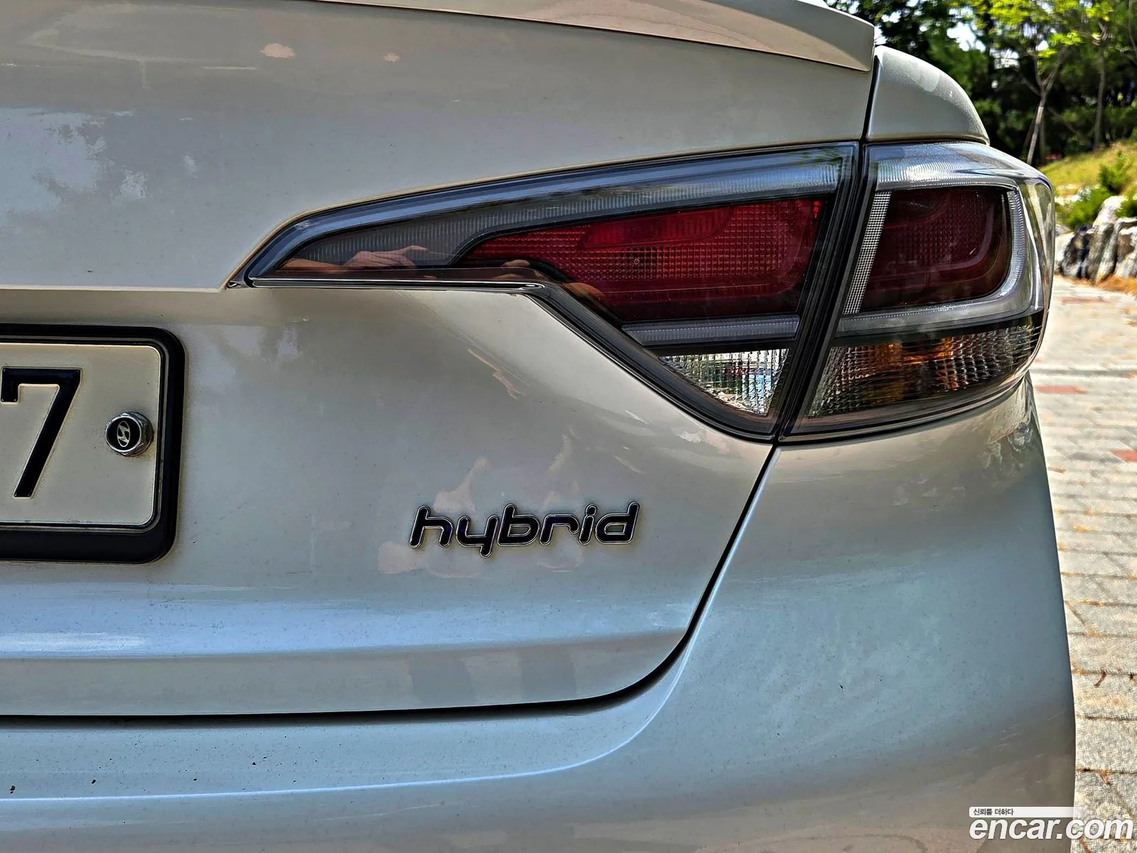 Hyundai LF Sonata Hybrid 2017 — 17