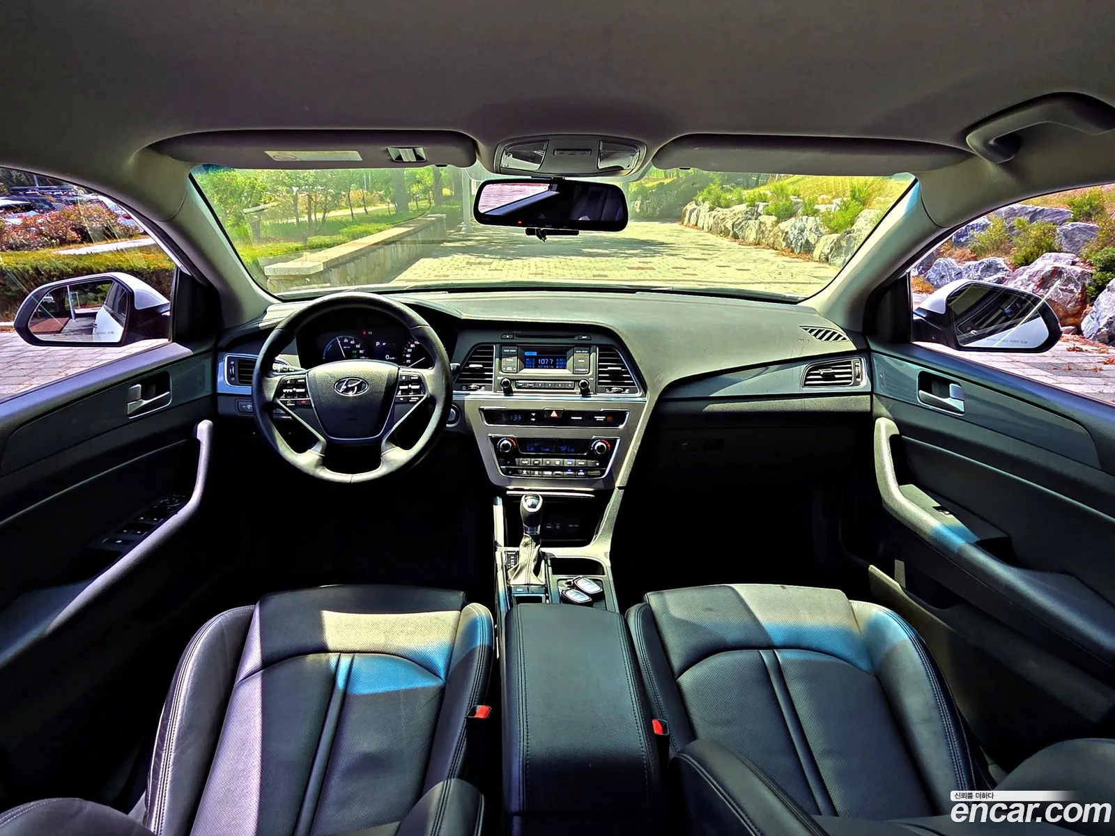 Hyundai LF Sonata Hybrid 2017 — 19