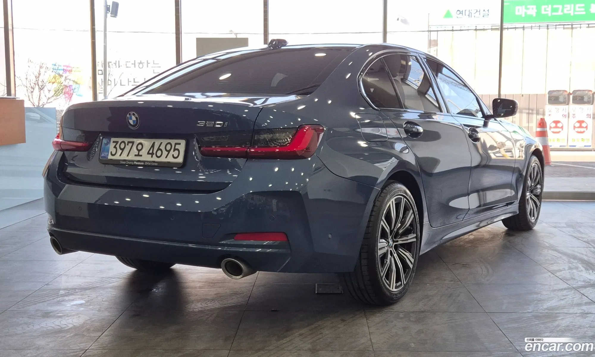 BMW 3 Series 2025 — 16