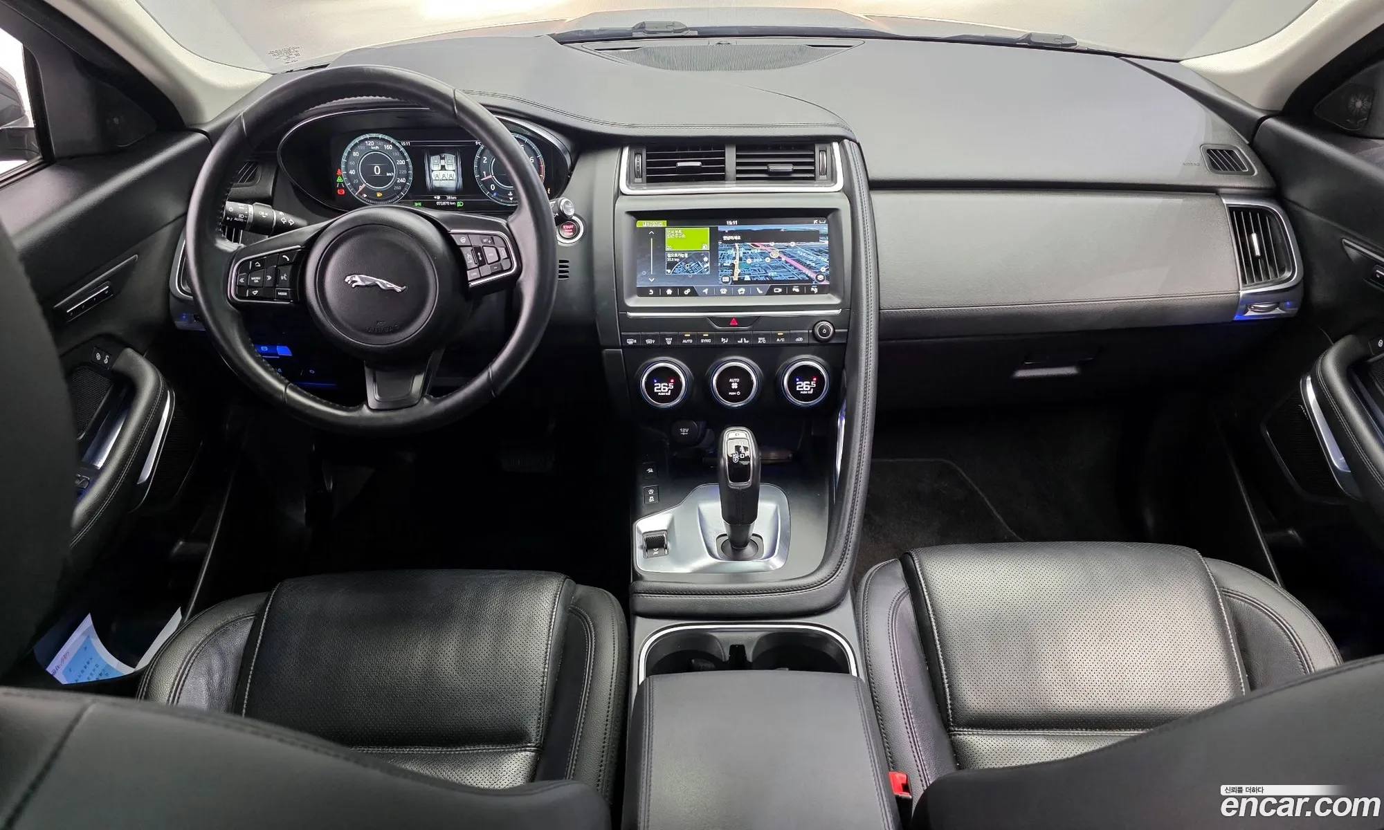 Jaguar E-Pace 2018 SADFA2BX9J1Z31996 — 17