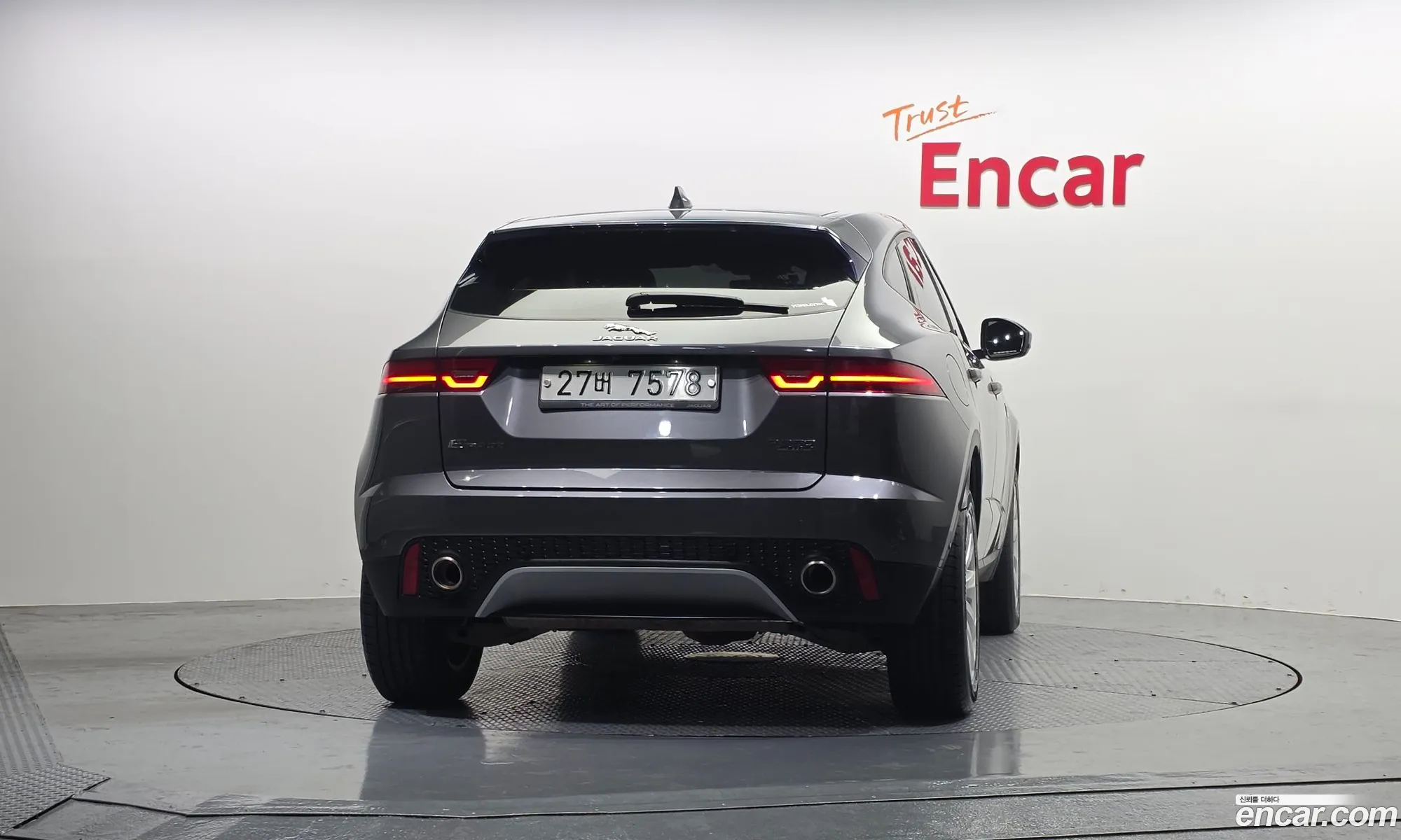 Jaguar E-Pace 2018 SADFA2BX9J1Z31996 — 15