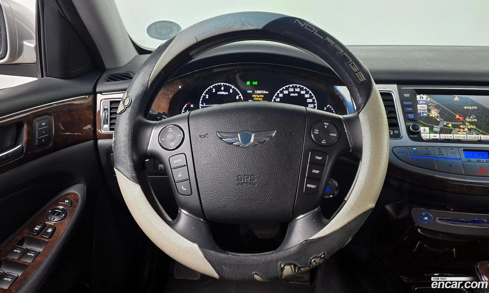 Hyundai Genesis 2011 — 9