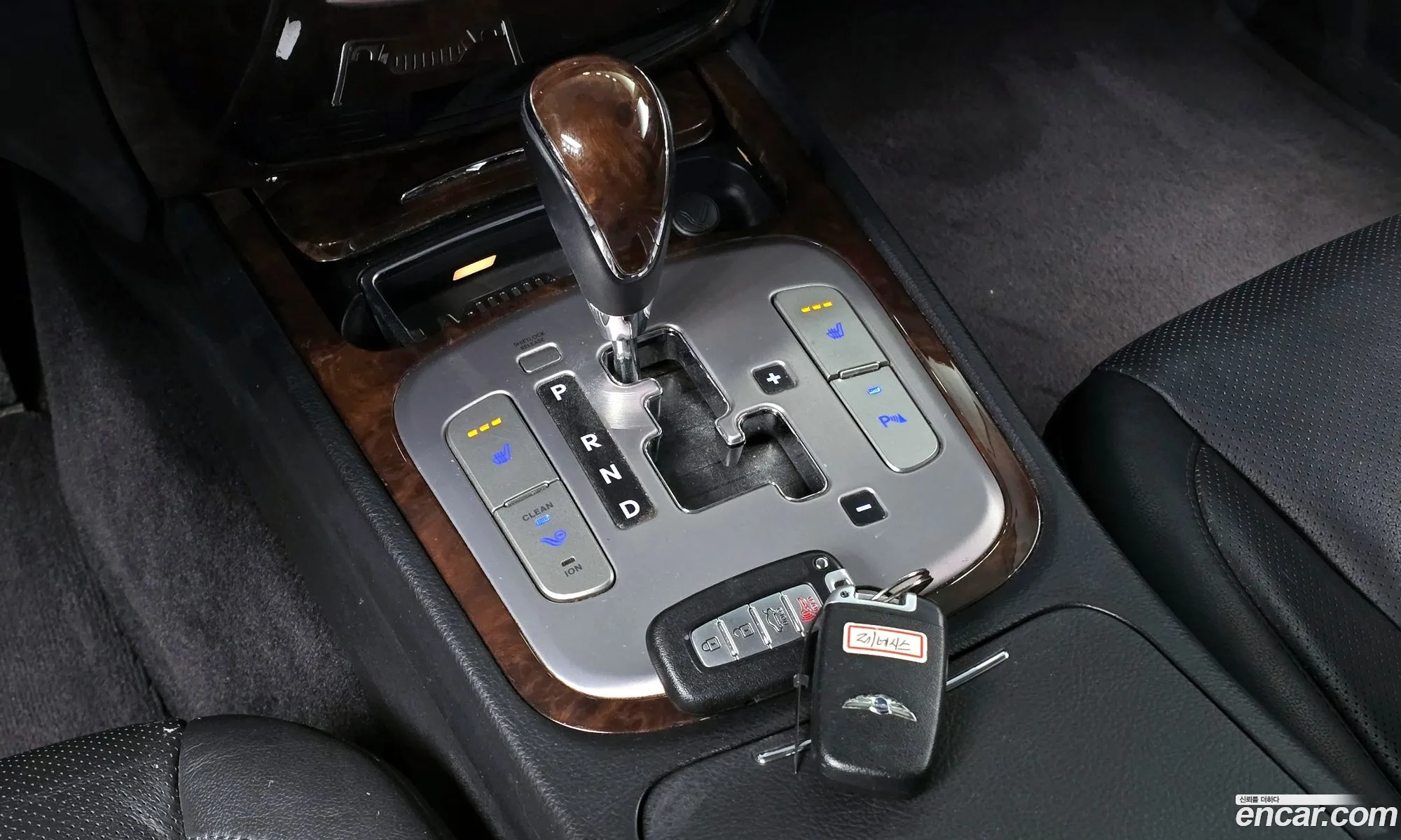 Hyundai Genesis 2011 — 4