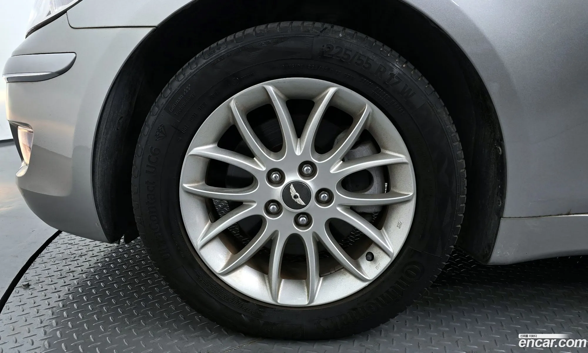 Hyundai Genesis 2011 — 3