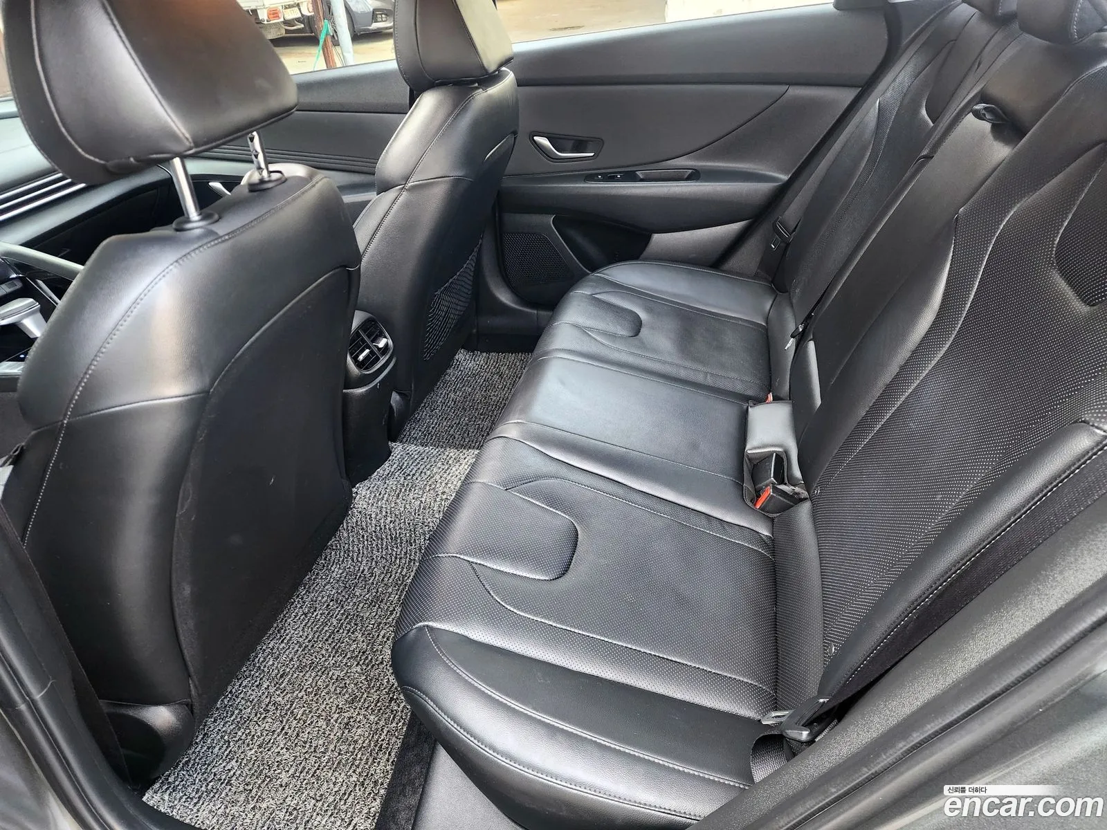 Hyundai Elantra 2020 — 11
