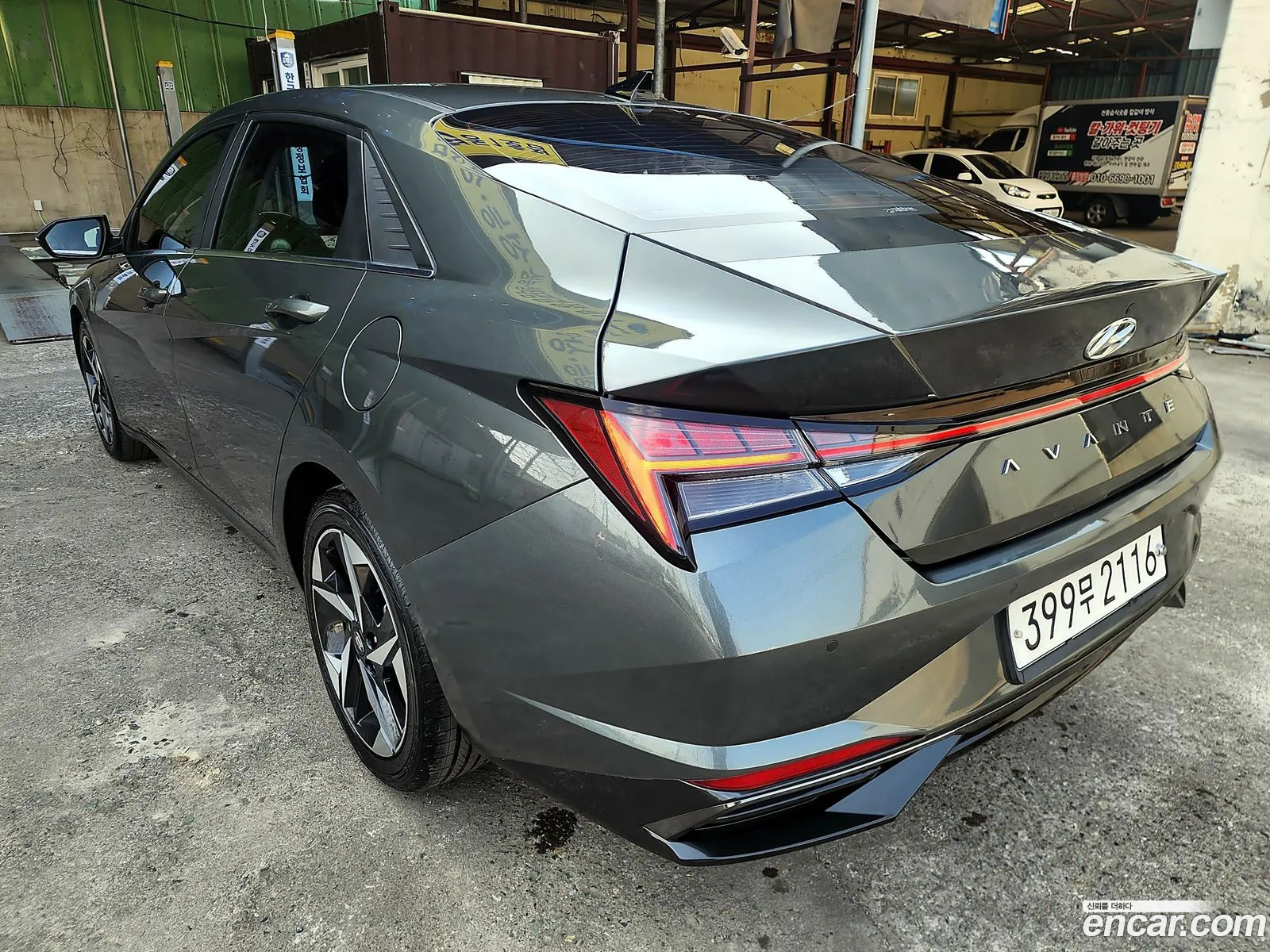 Hyundai Elantra 2020 — 16