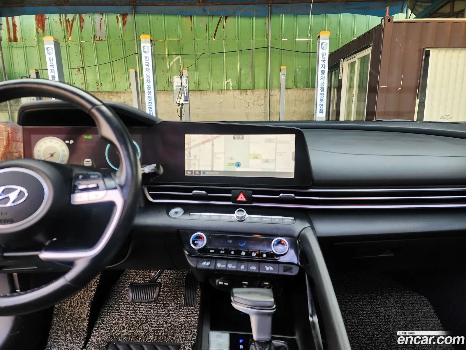 Hyundai Elantra 2020 — 2