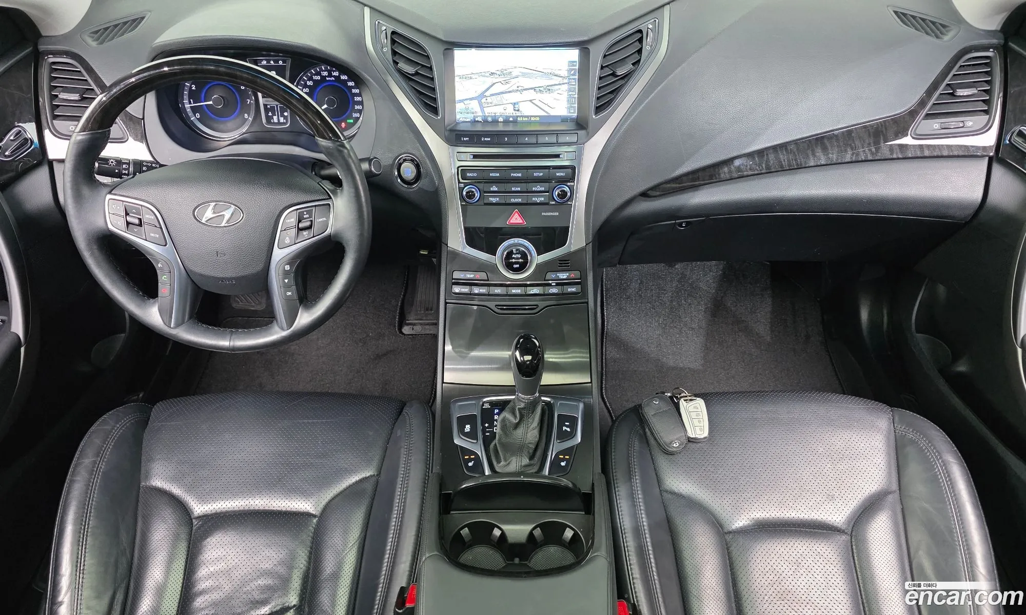 Hyundai Grandeur HG 2015 — 18