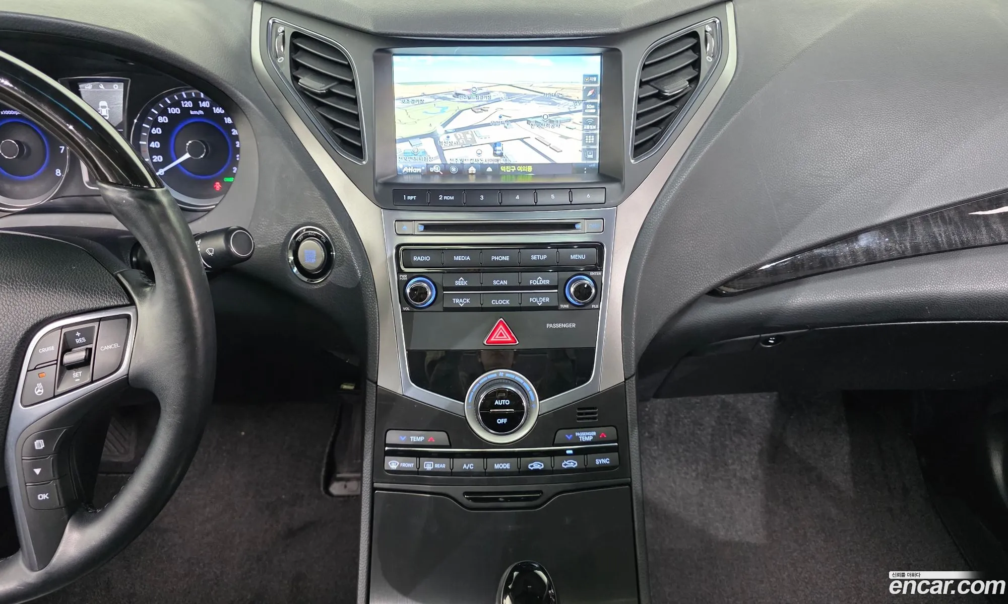 Hyundai Grandeur HG 2015 — 14