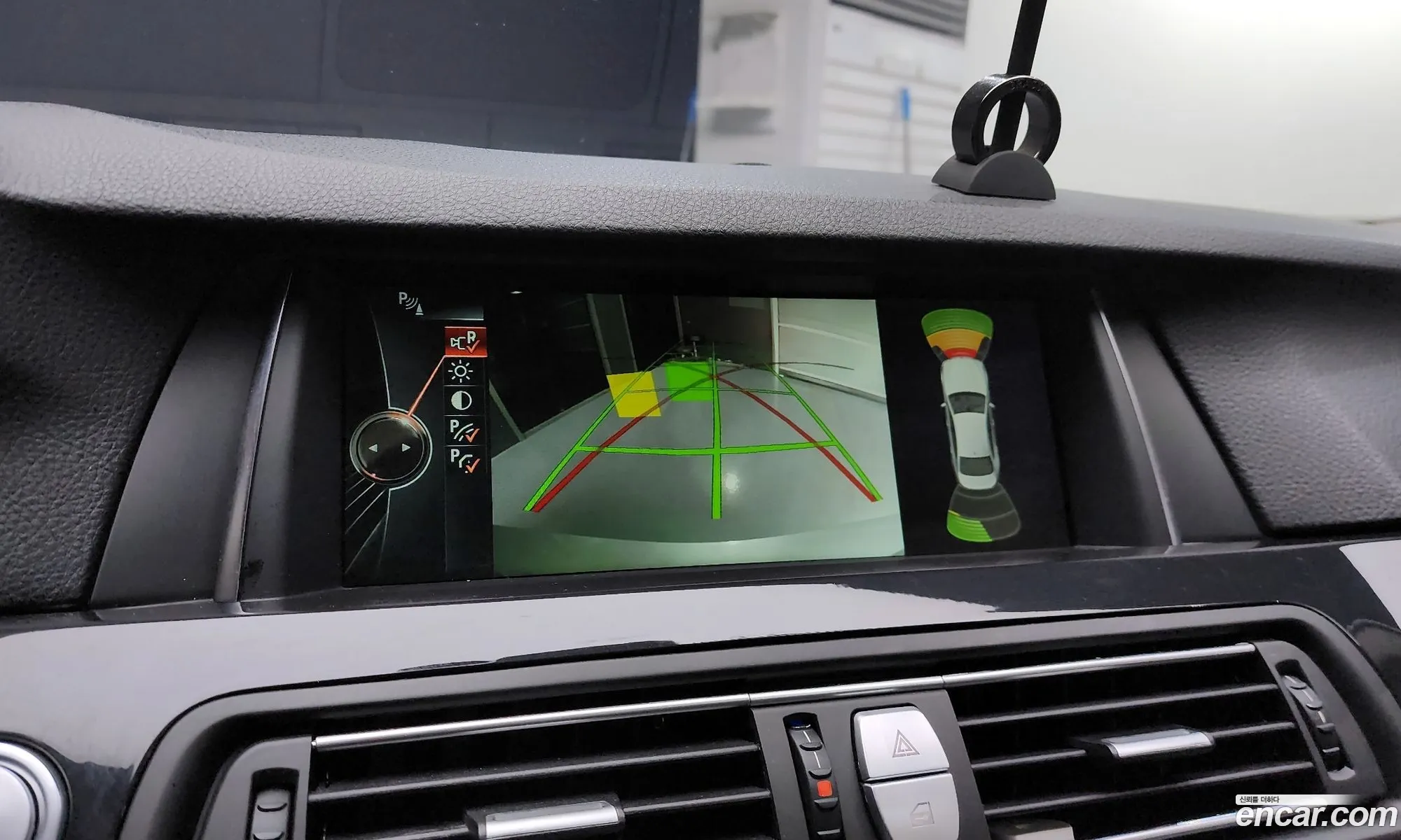 BMW 5 Series 2013 WBA5B9104ED565139 — 9