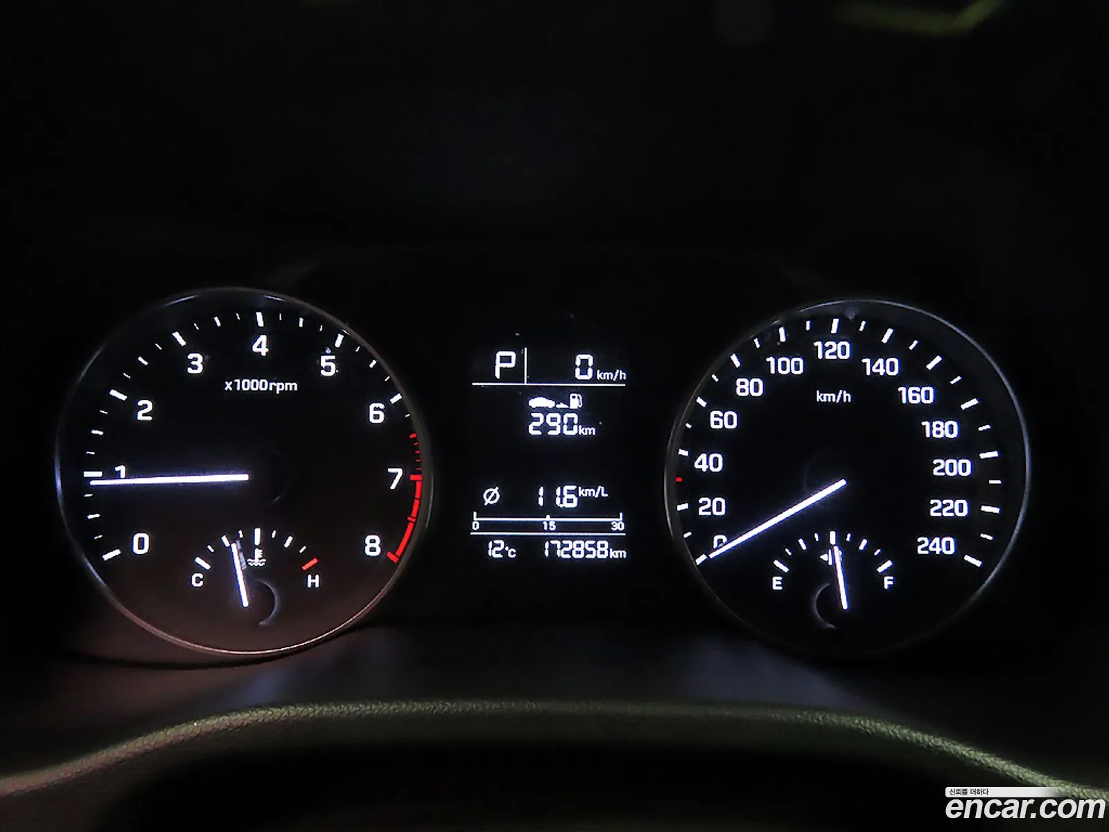 Hyundai Elantra AD 2016 — 10