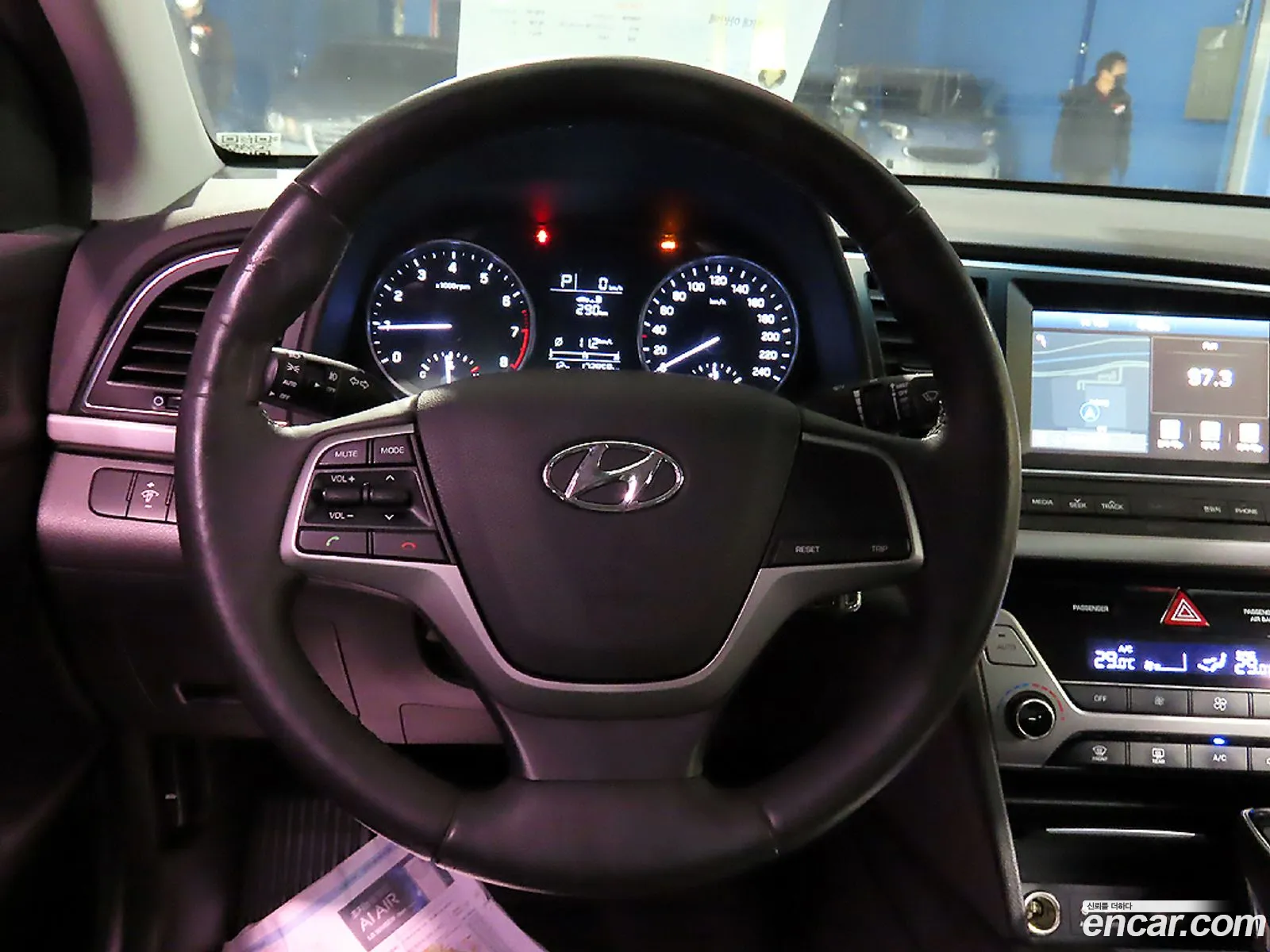 Hyundai Elantra AD 2016 — 3