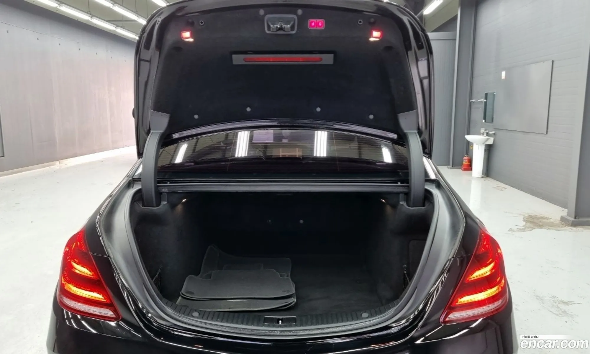 Mercedes-Benz S-Class W222 2015 — 16