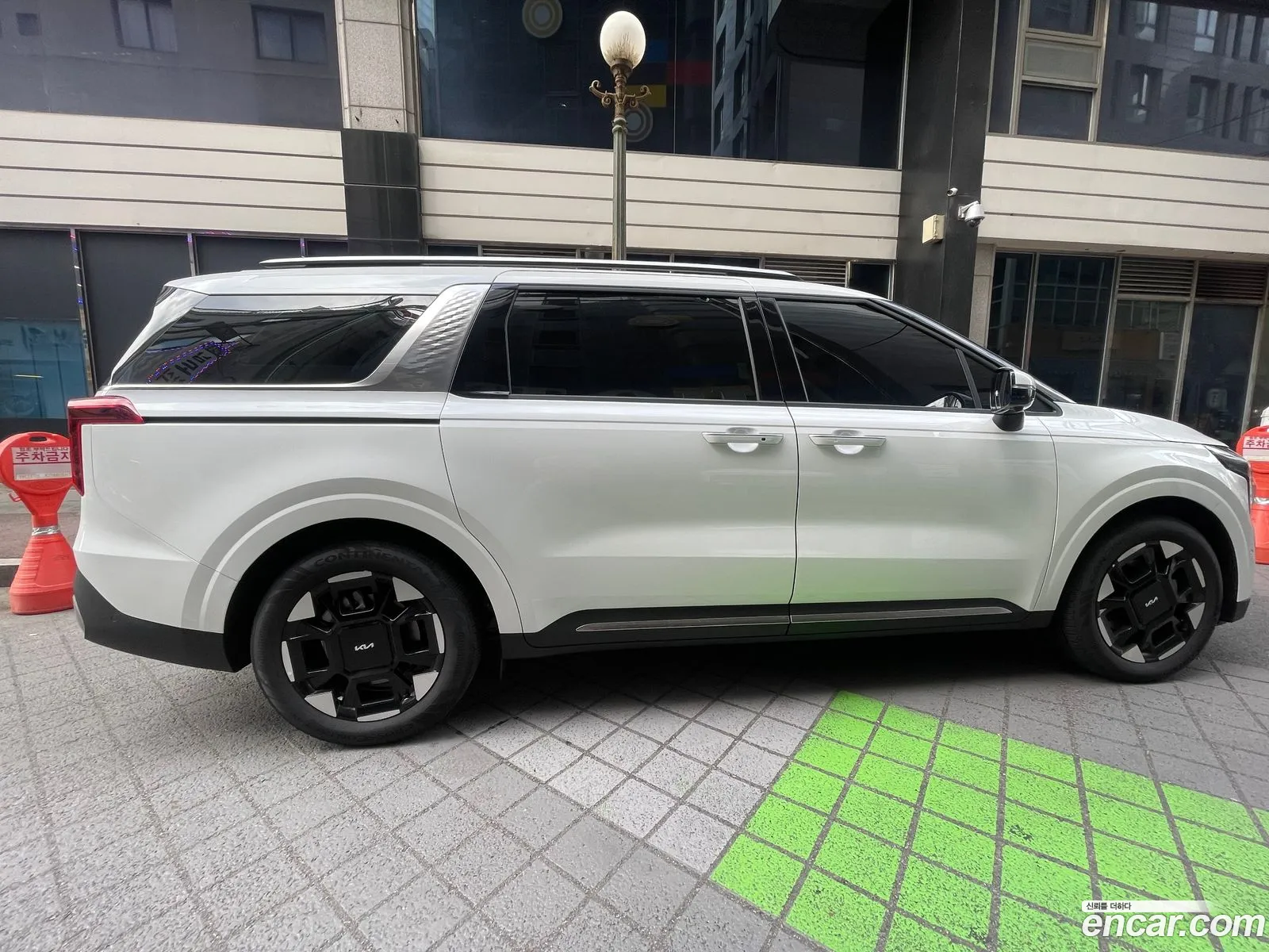 Kia Carnival 2024 — 5
