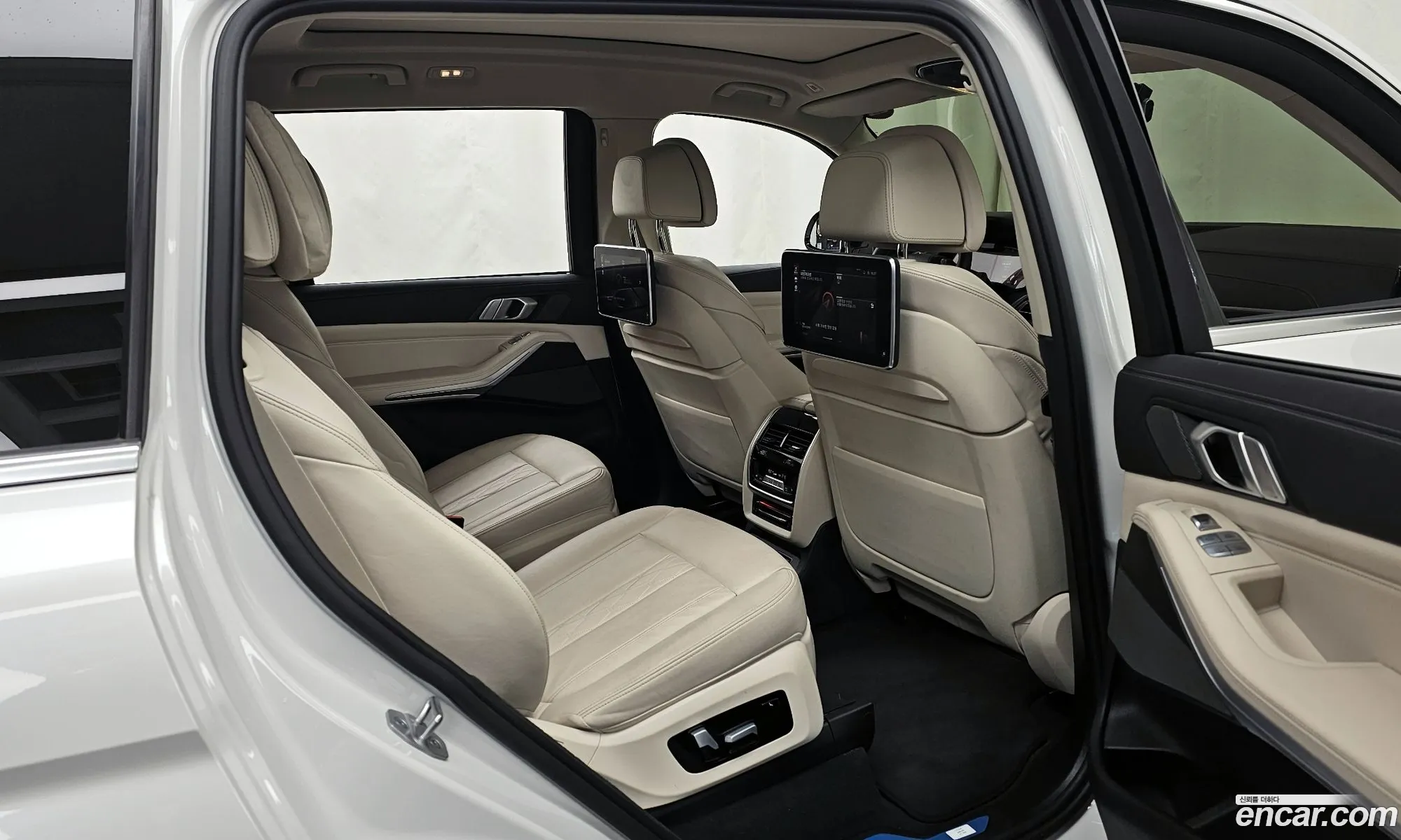 BMW X7 2020 — 19